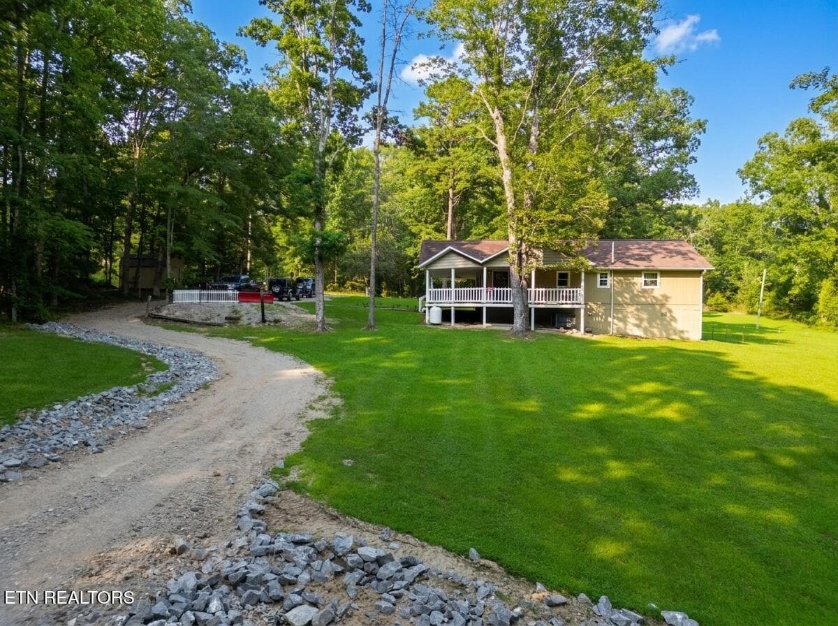 photo-18 - 1250 Darrow Ridge Rd, Jamestown, TN 38556
