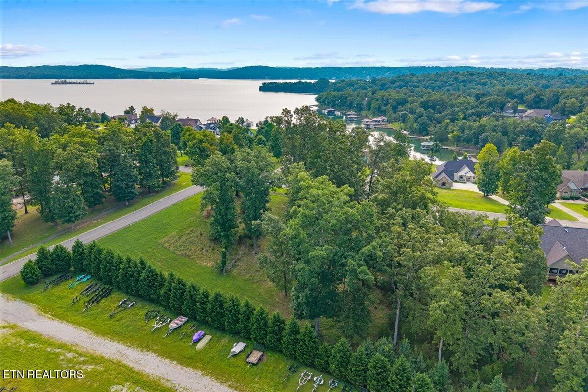 421 Waterfront Way, Spring City, TN 37381