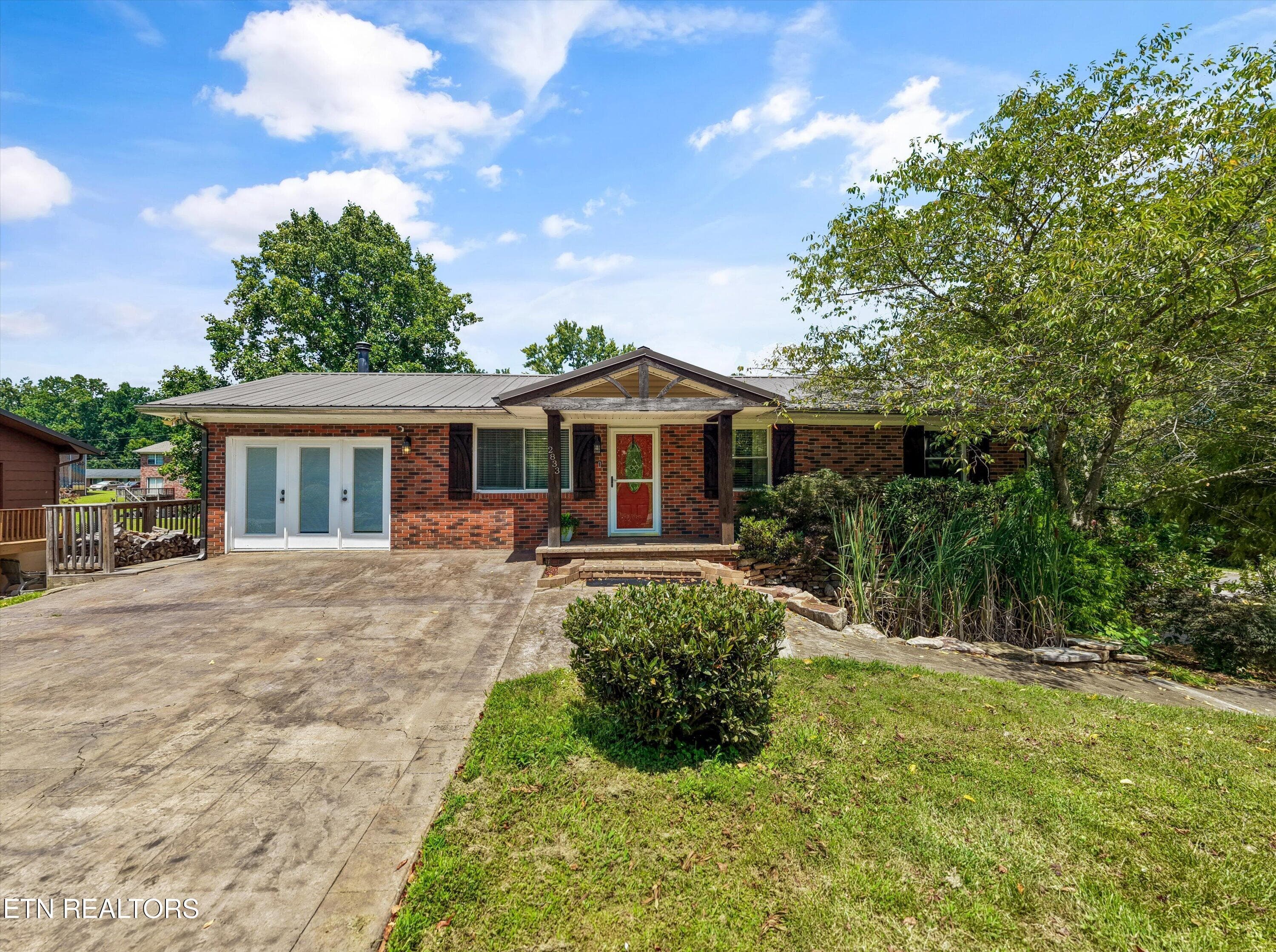 2833 Ithaca Drive, Knoxville, TN 37918