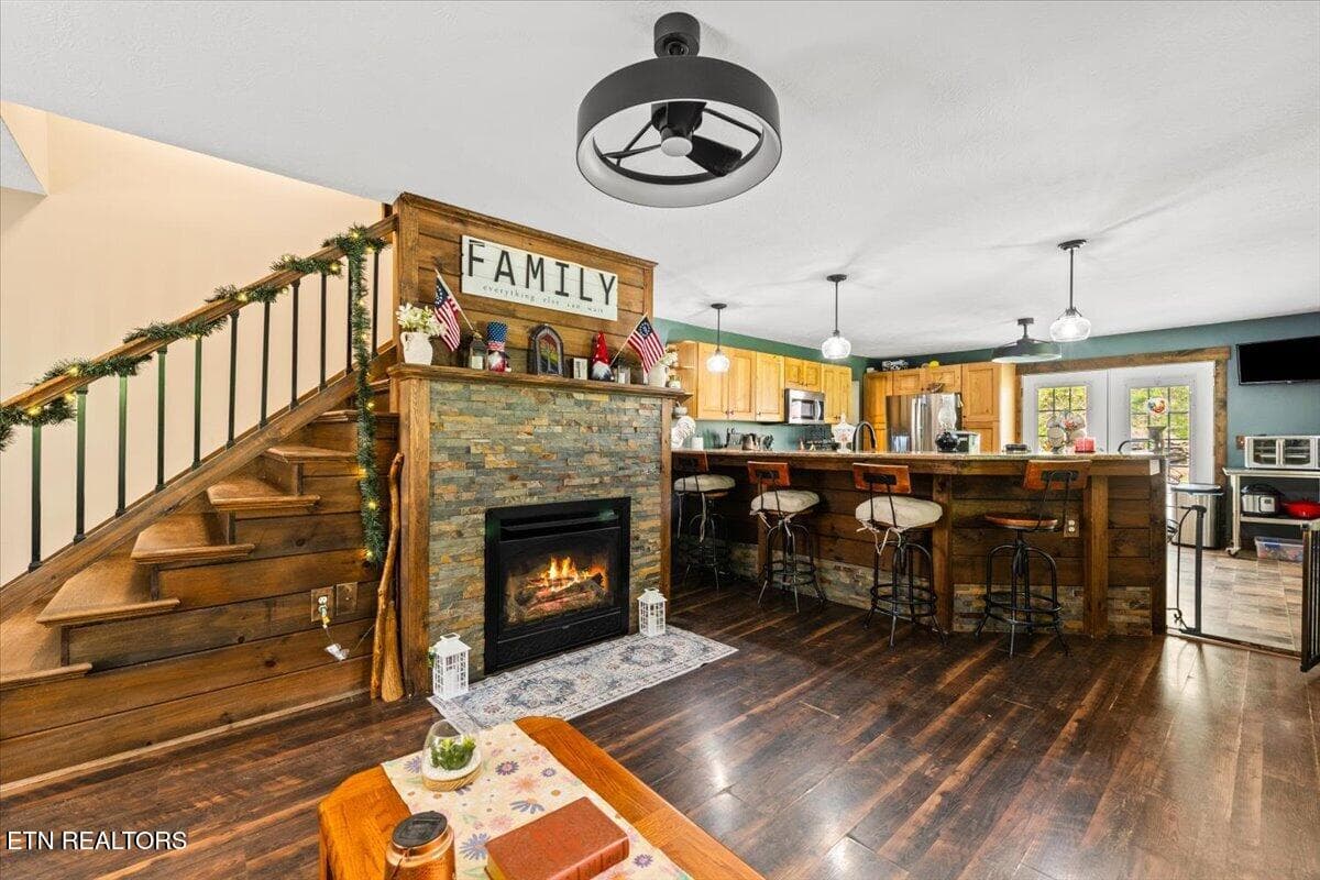 10-1100 Mill Branch Rd - 1100 Mill Branch Rd, Huntsville, TN 37756