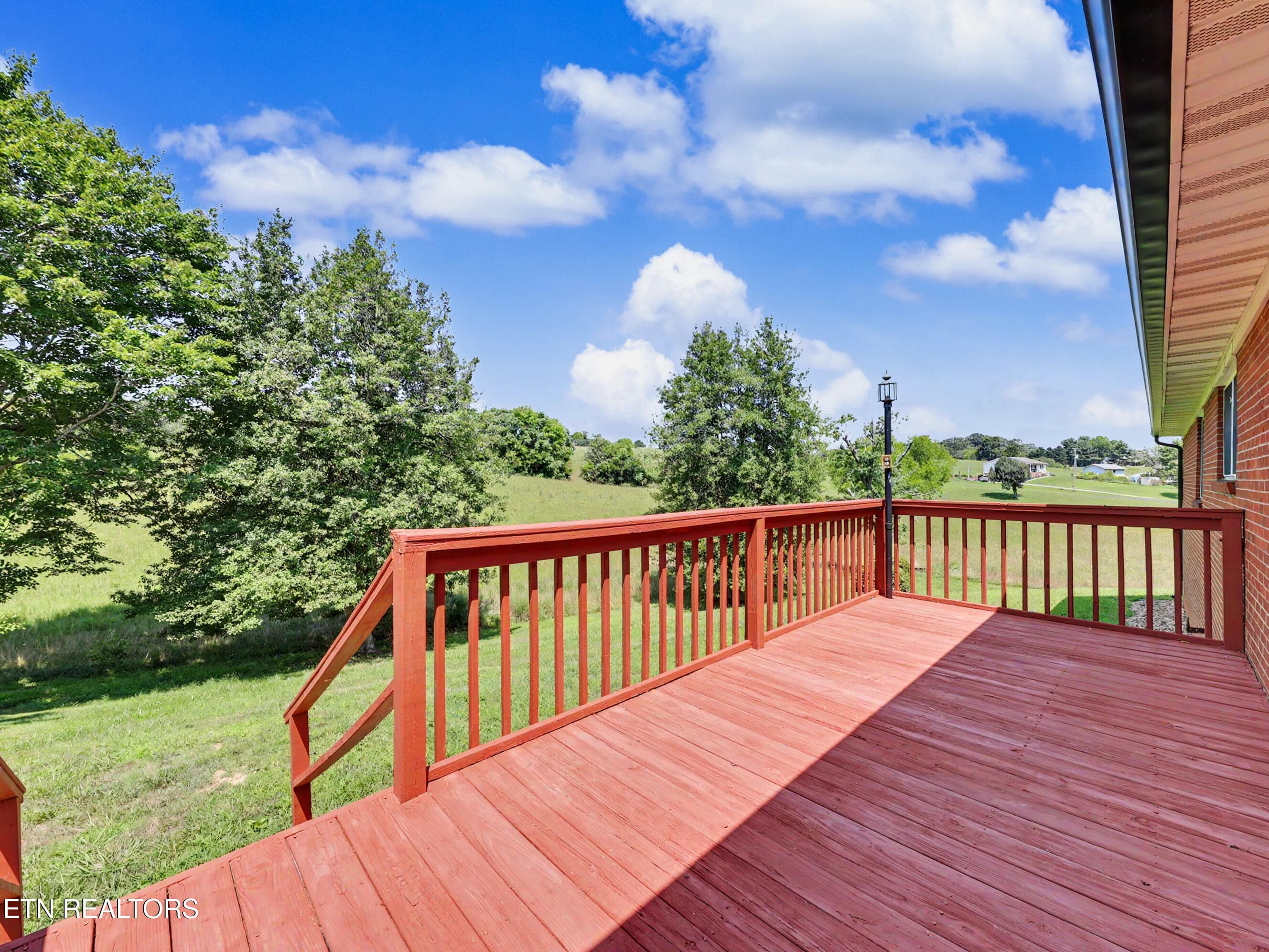 Deck - 717 Old Glory Rd, Maryville, TN 37801
