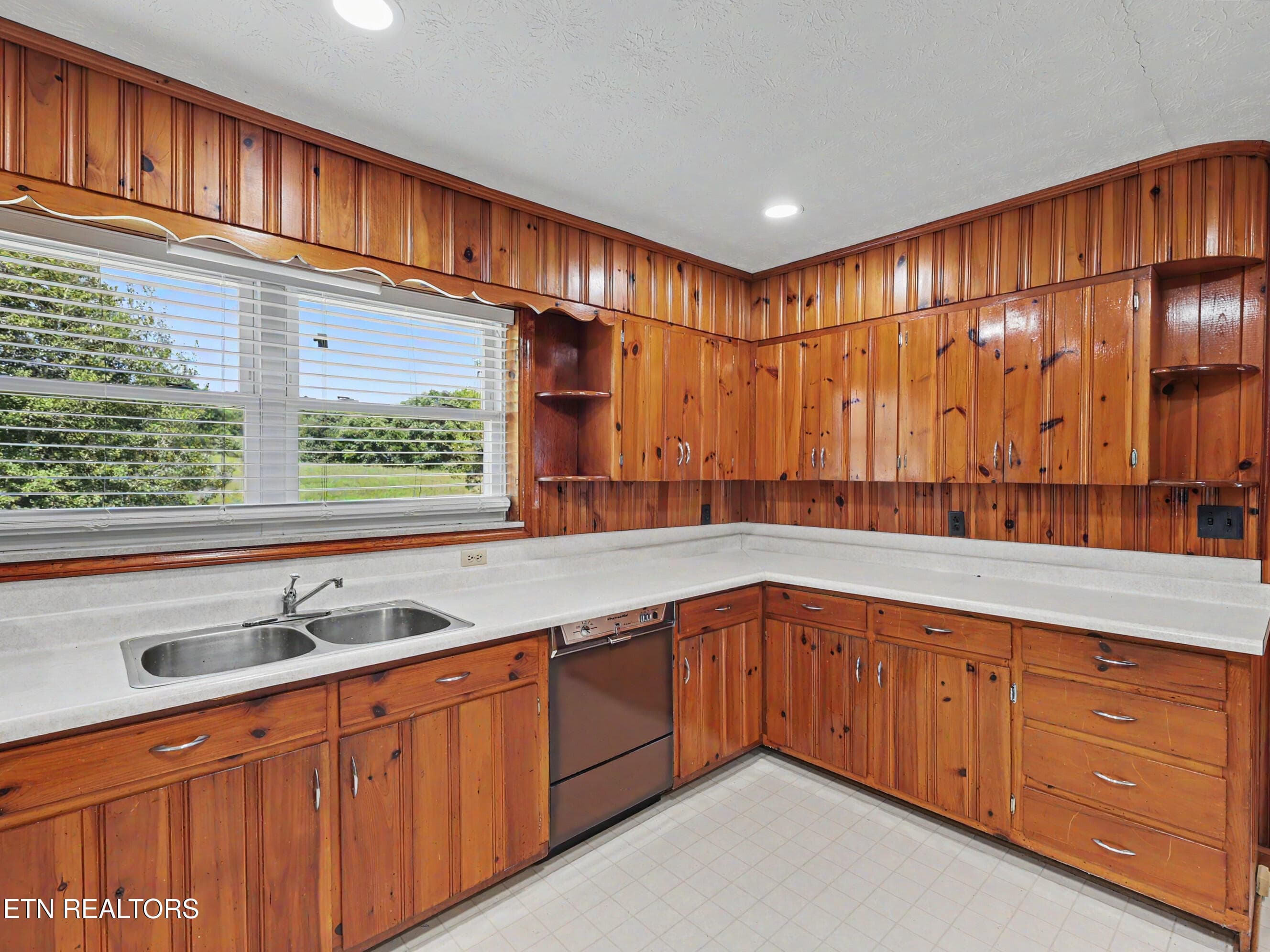Kitchen - 717 Old Glory Rd, Maryville, TN 37801