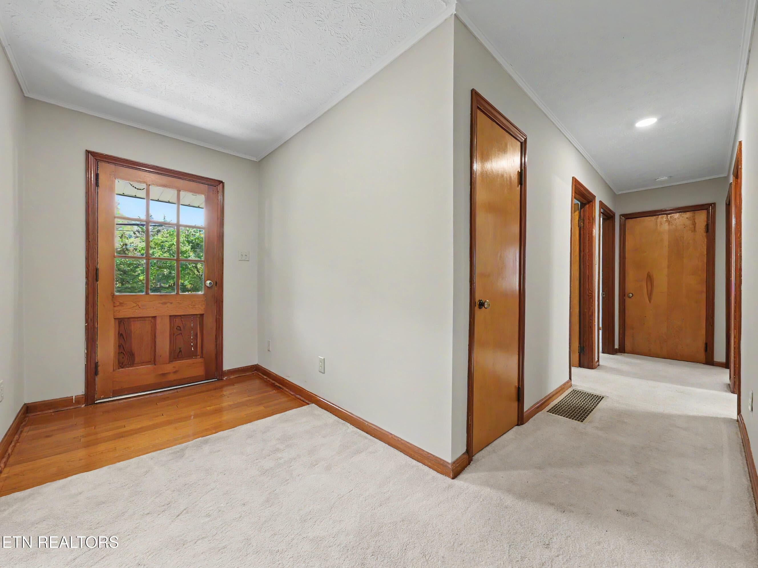 Front door/foyer - 717 Old Glory Rd, Maryville, TN 37801