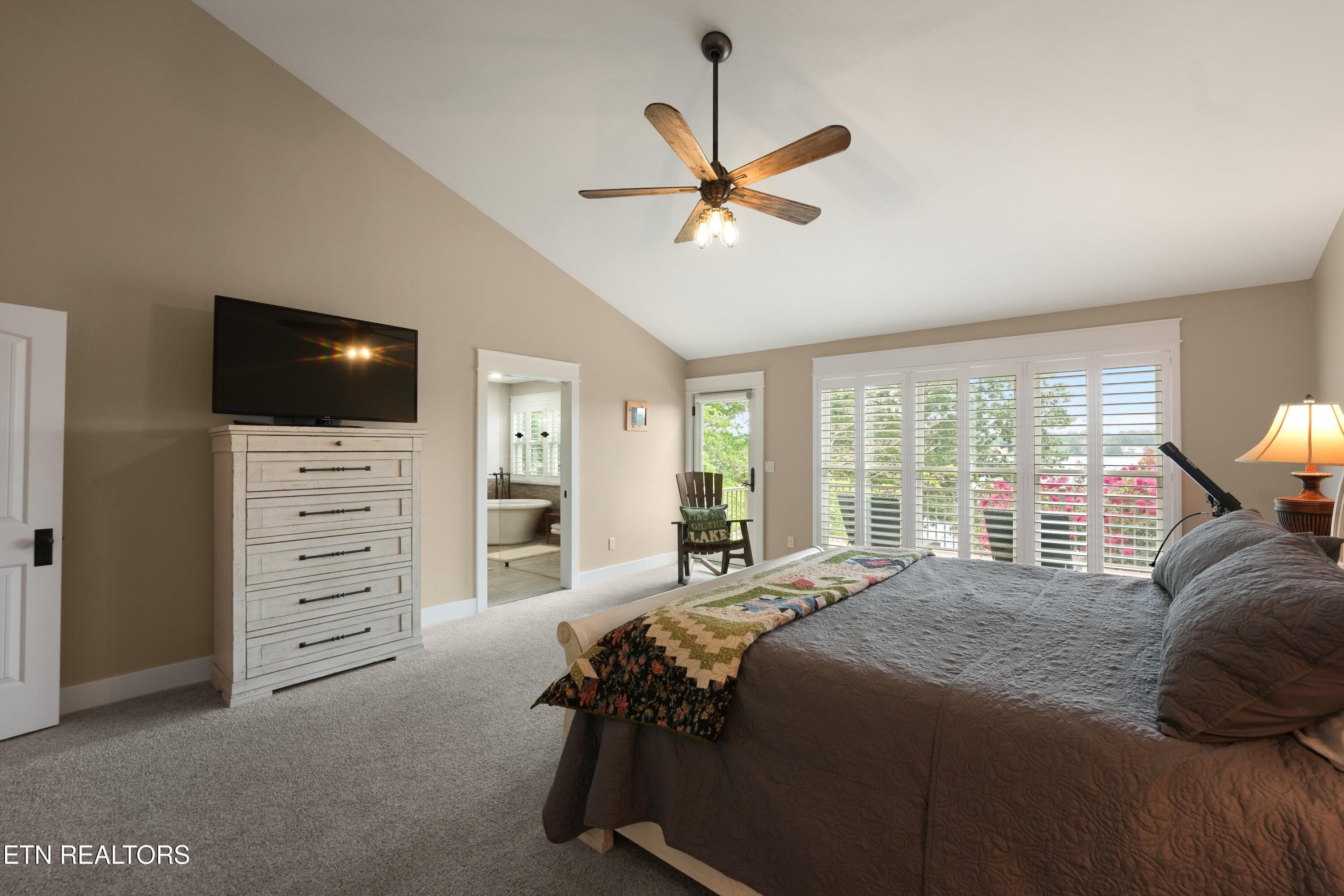 Master Suite - 16 Milnor Circle, Crossville, TN 38558, Crossville