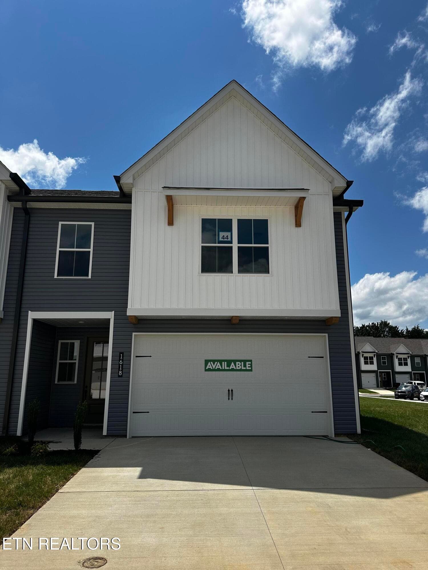 1618 Lateglow Way, Knoxville, TN 37931