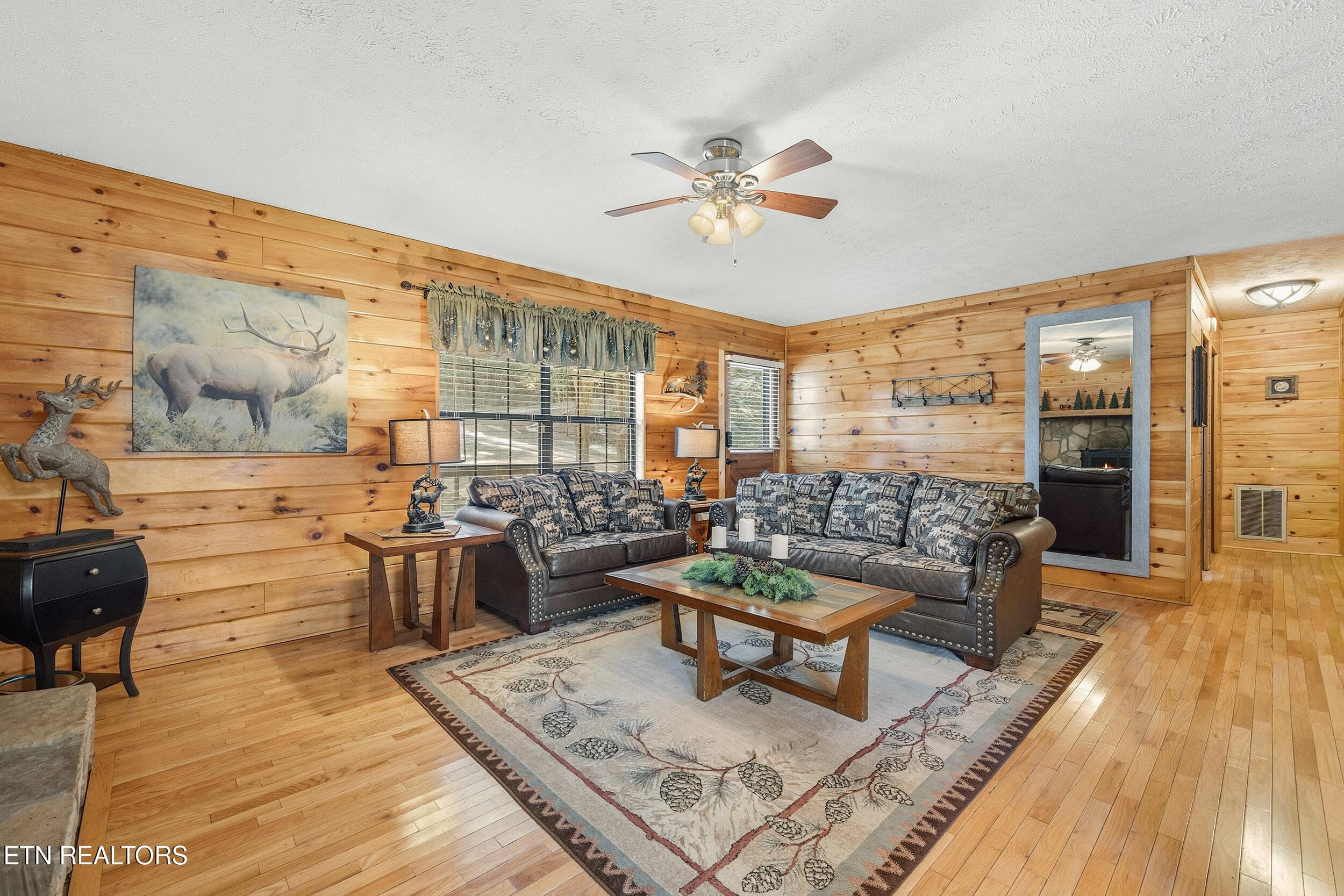 Living room - 1944 Anderson Way, Sevierville, TN 37876