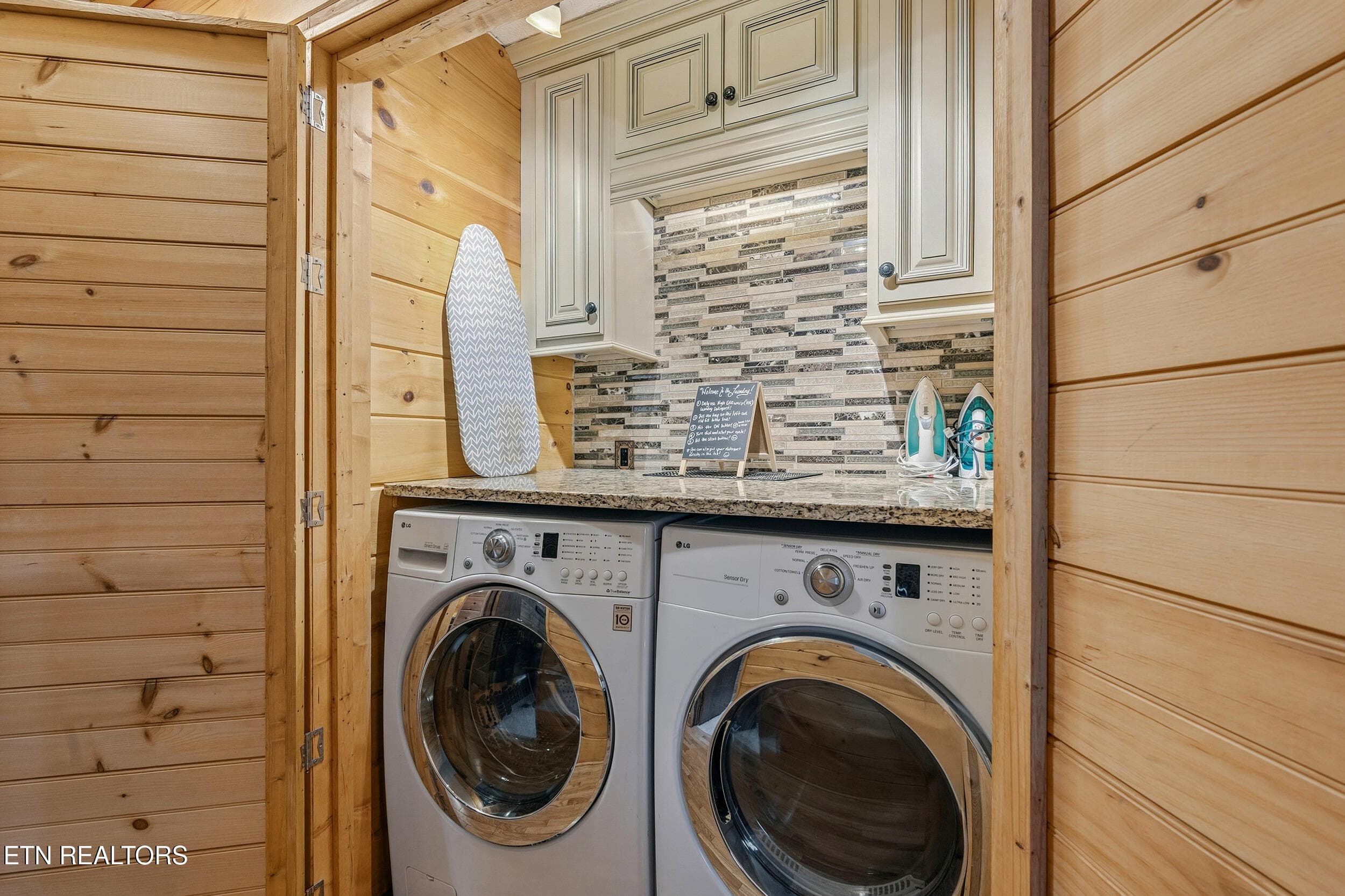 Laundry closet - 1944 Anderson Way, Sevierville, TN 37876
