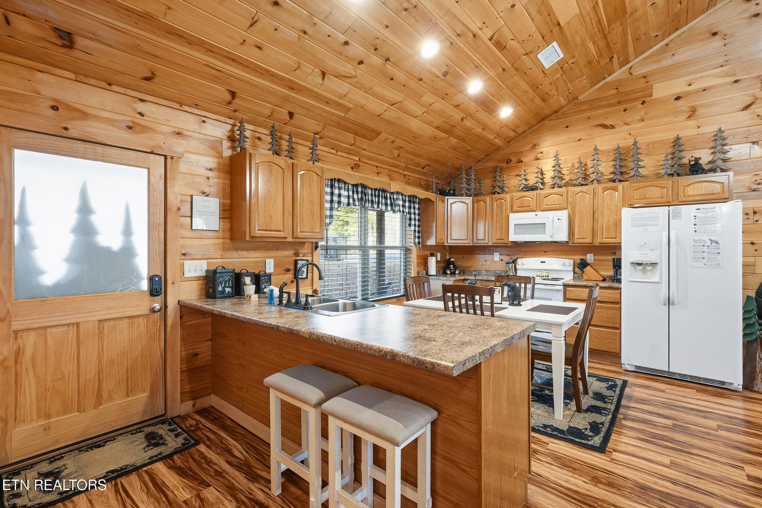 Kitchen - 2756 Murray Ridge Rd, Sevierville, TN 37876