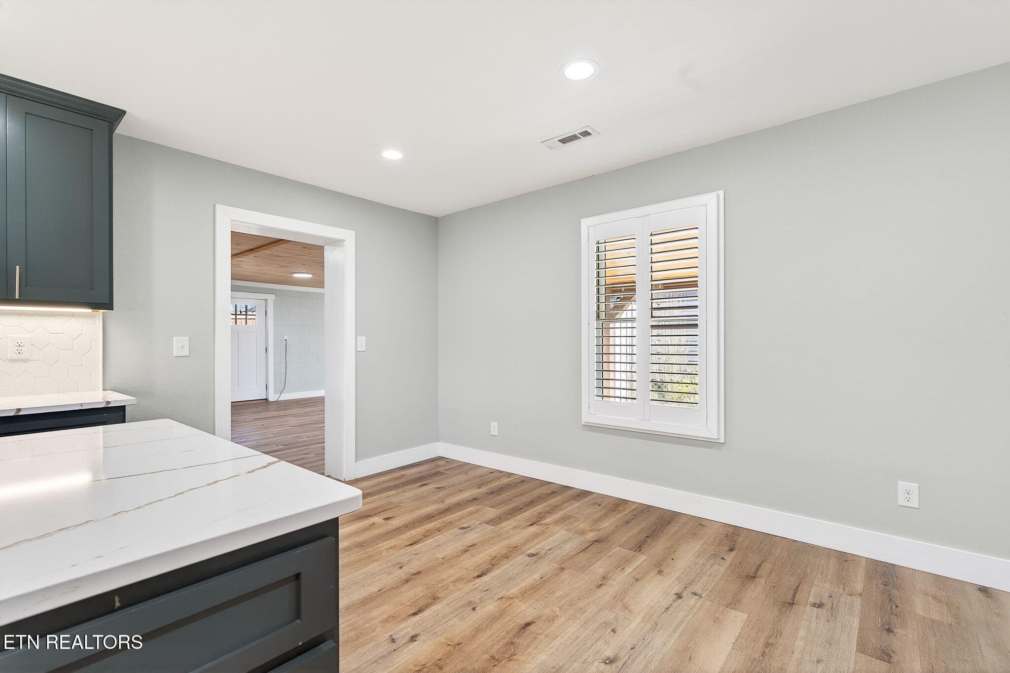 Dining Area - 2490 Chestnut Hill Rd, Crossville, TN 38571