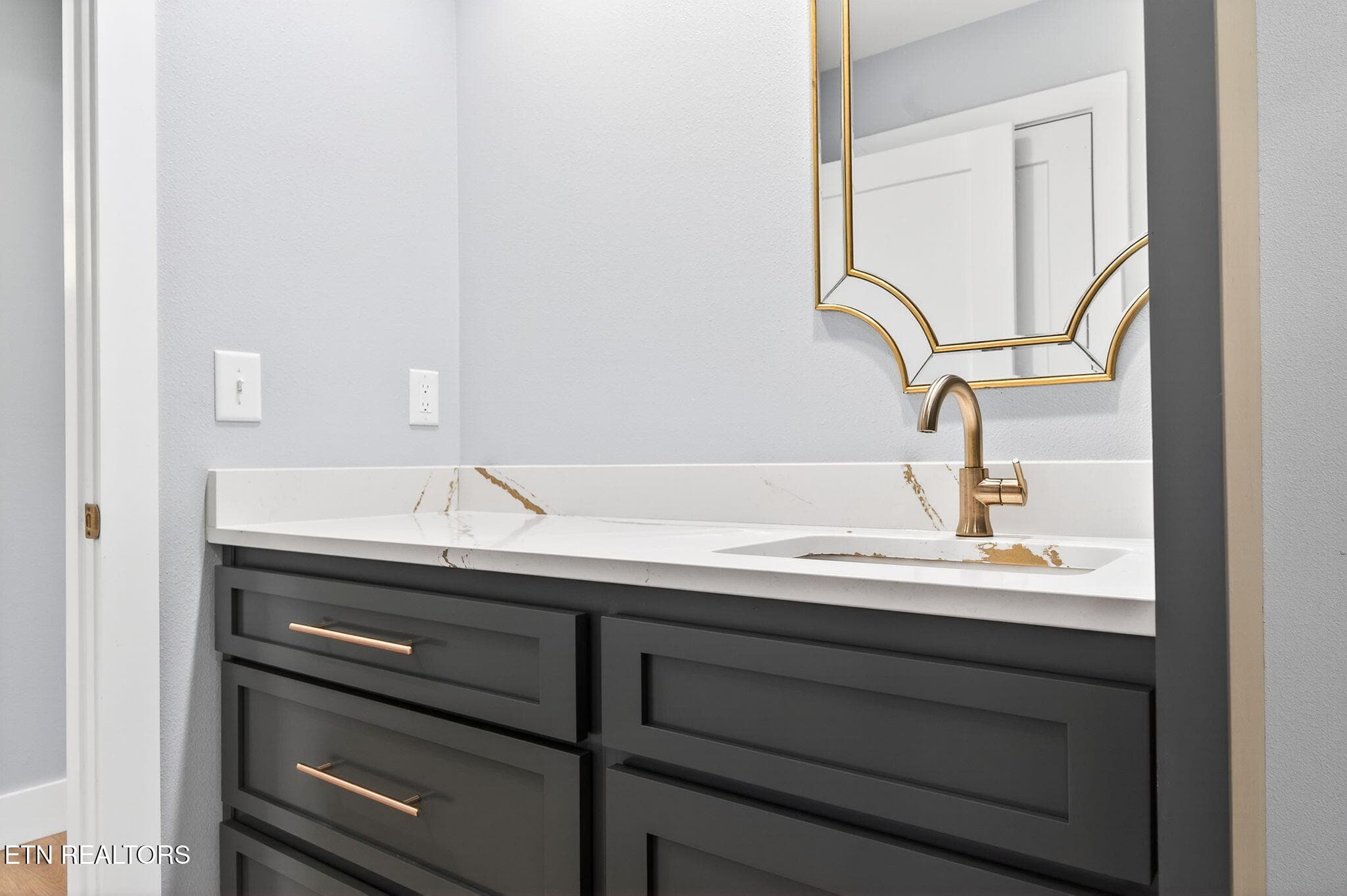 Bathroom - 2490 Chestnut Hill Rd, Crossville, TN 38571