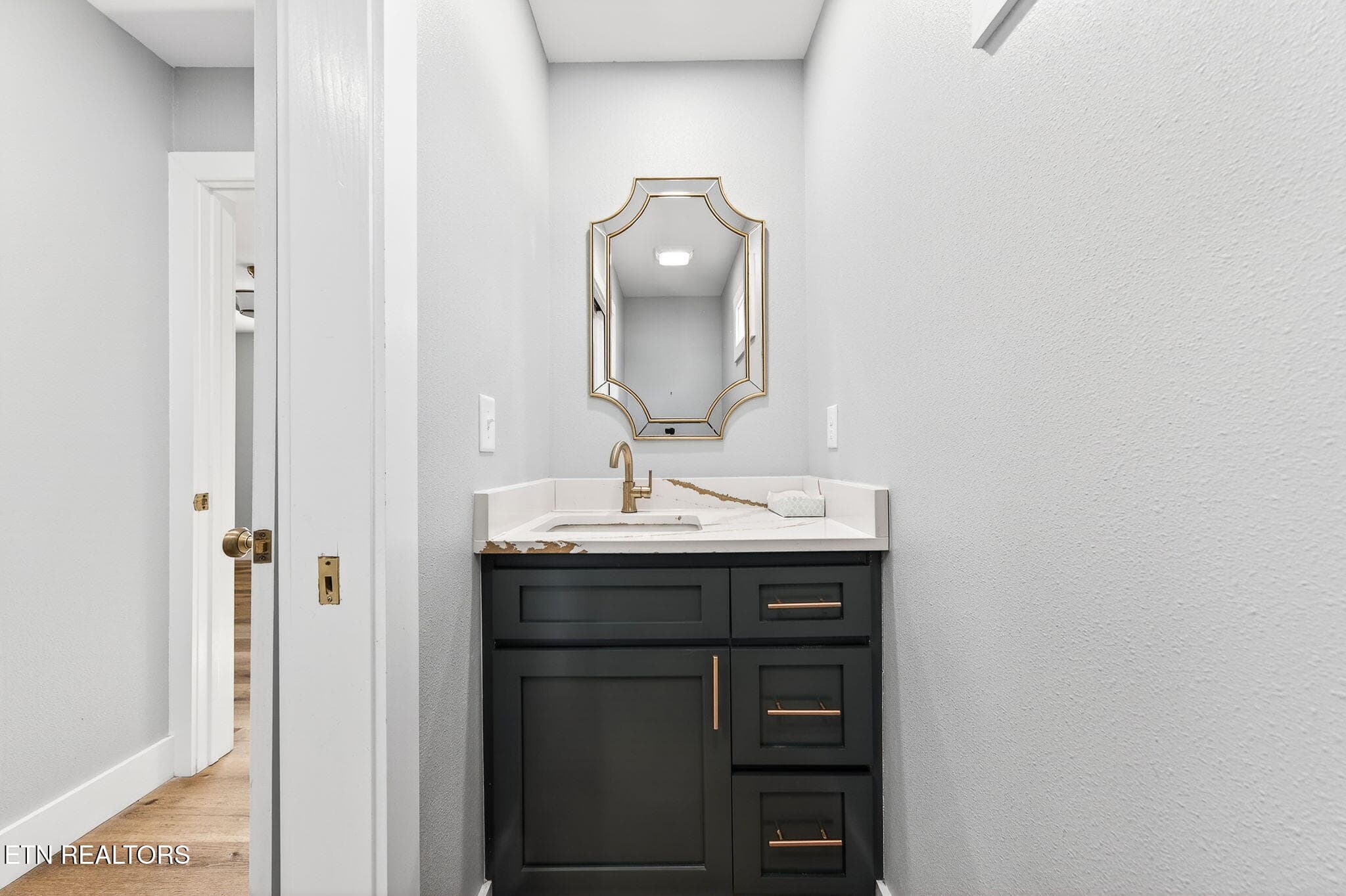 Half Bath - 2490 Chestnut Hill Rd, Crossville, TN 38571