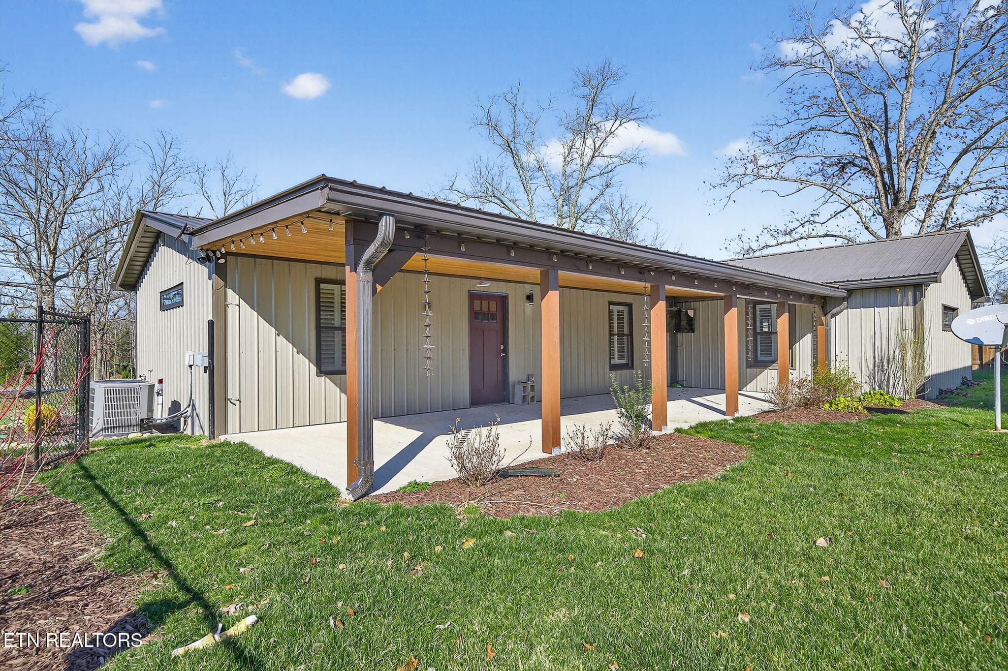 Covered Patio - 2490 Chestnut Hill Rd, Crossville, TN 38571