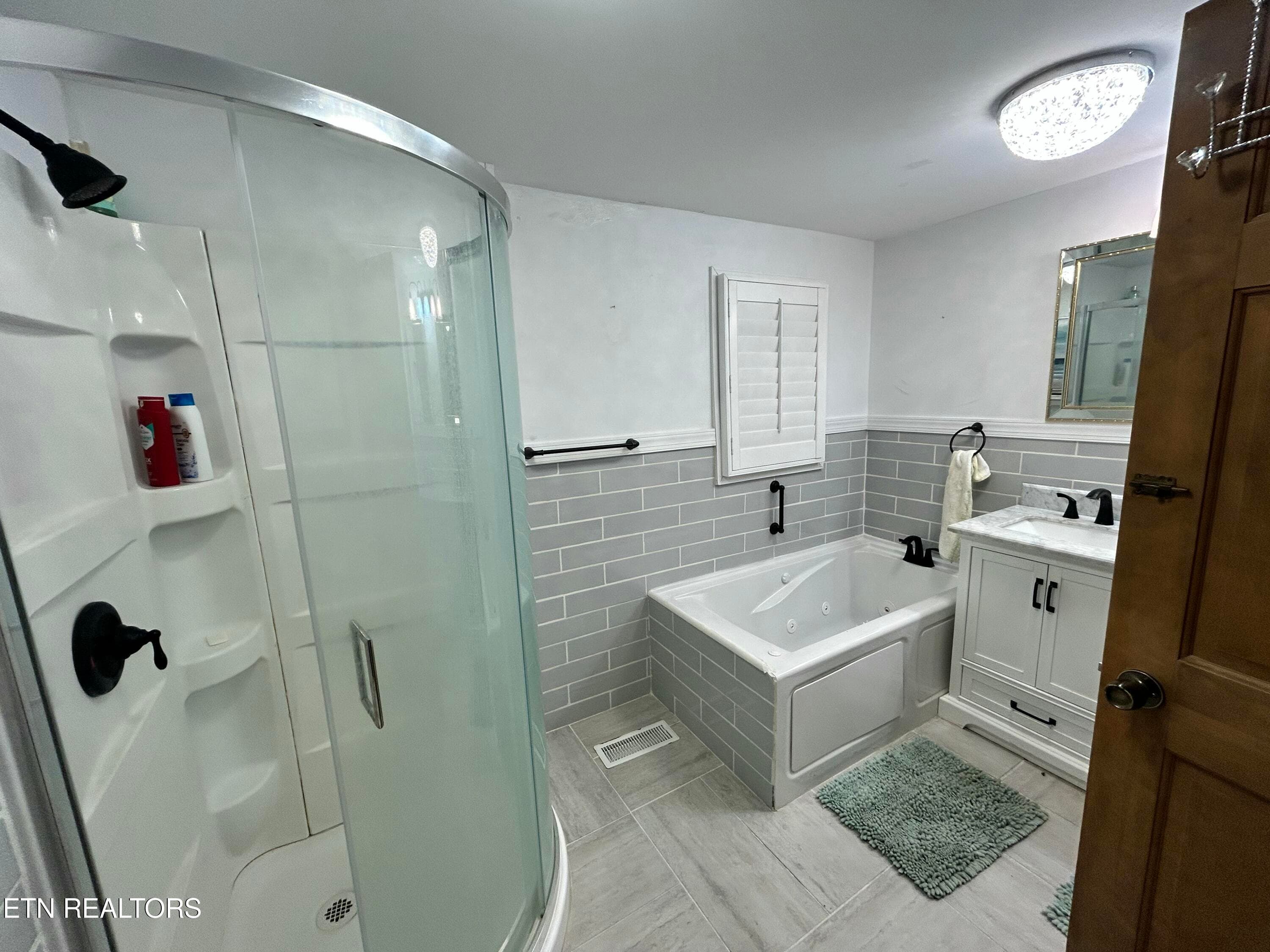 Downstairs Bath - 466 Greene Lane, LaFollette, TN 37766