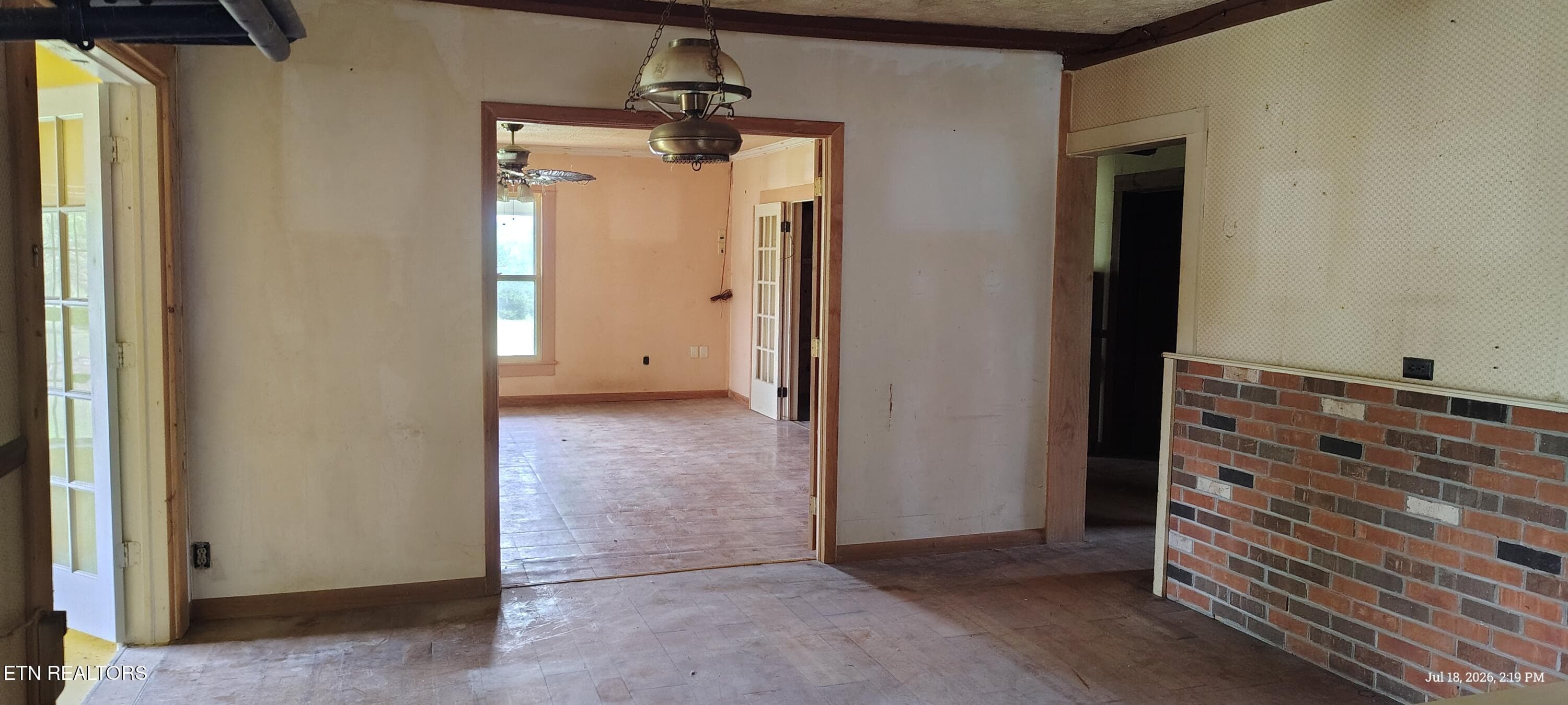 formal dine area - 150 Larry Lynch Drive, Delano, TN 37325