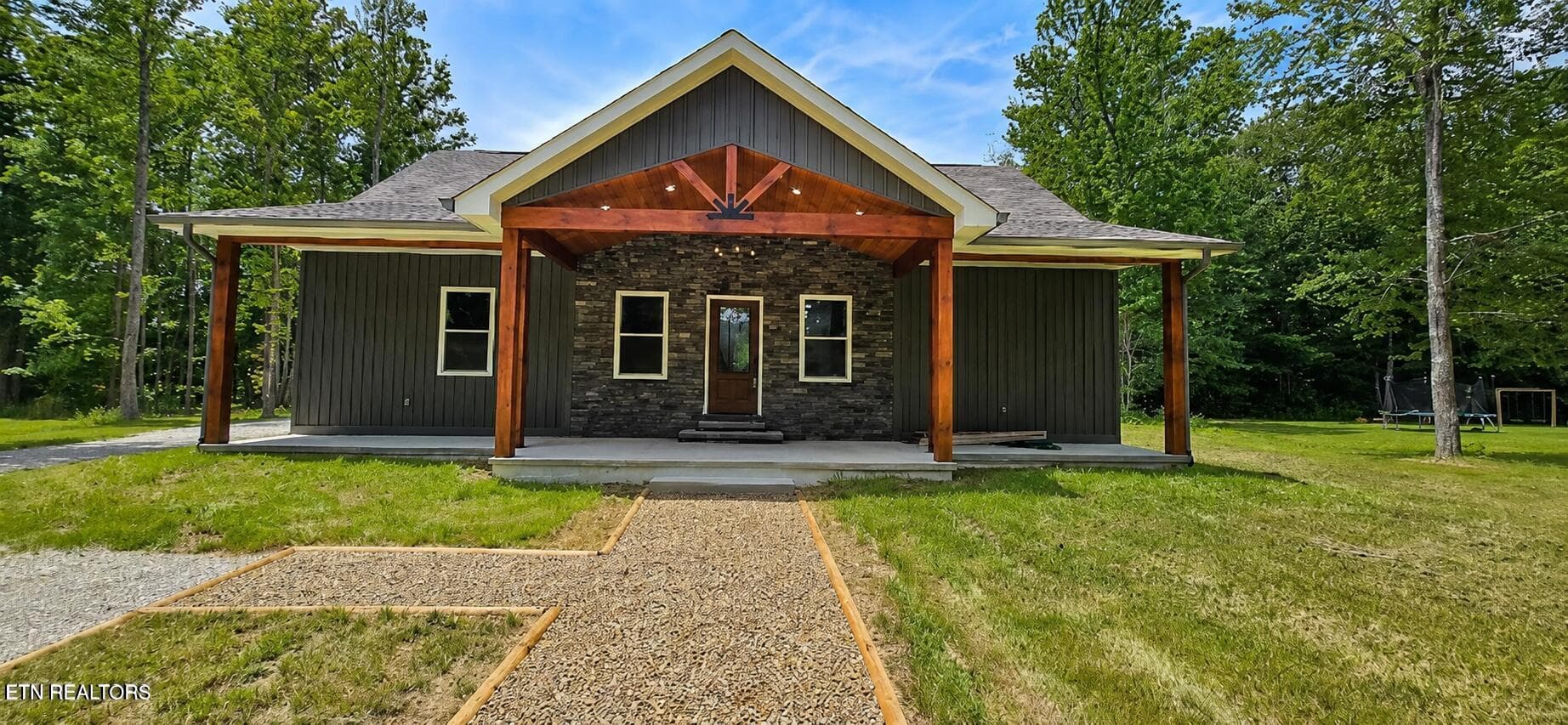 2 - 186 Short Leaf Lane, Oneida, TN 37841