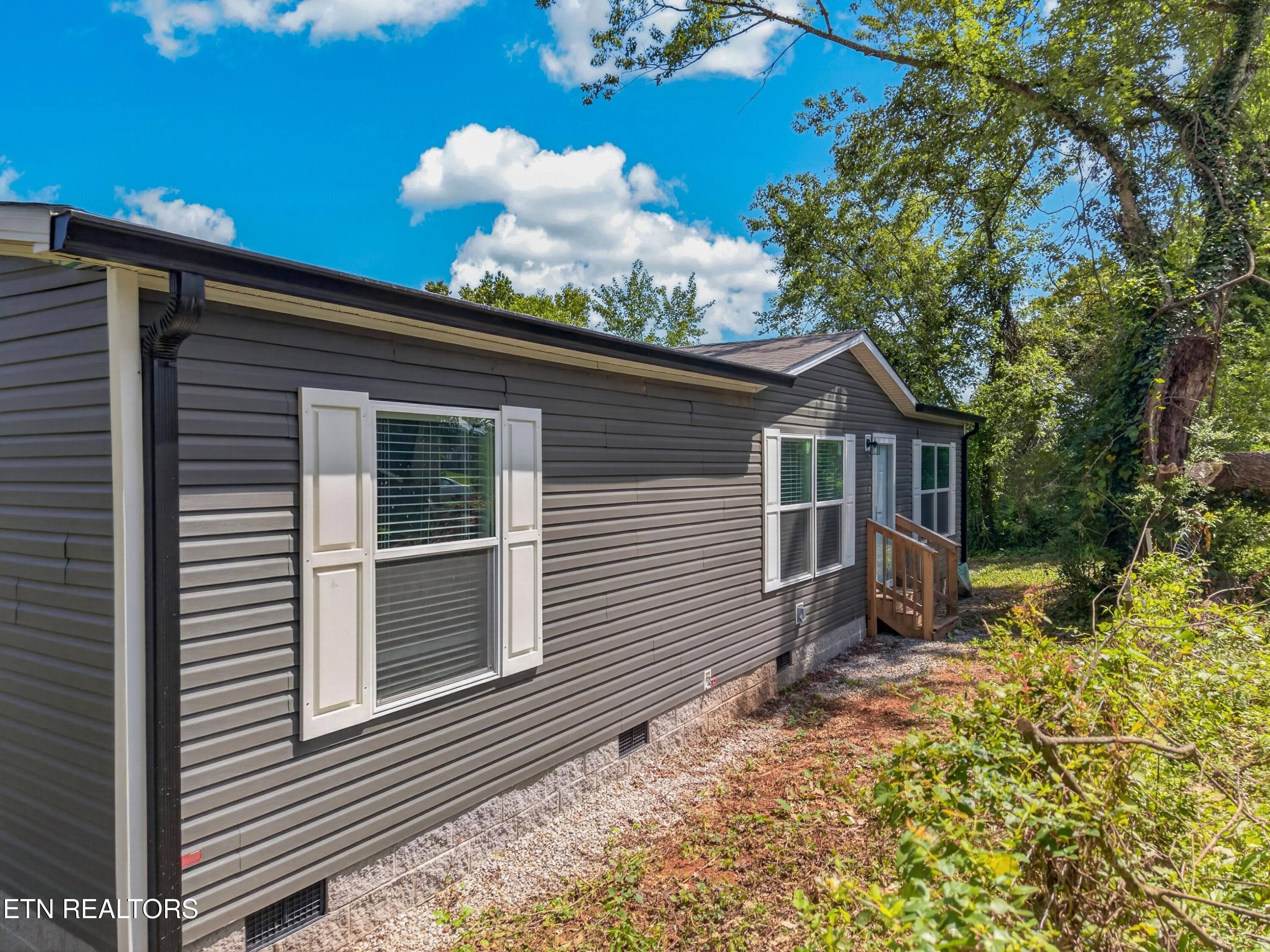 028-135GambleLane-LaFollette-TN-37766-SM - 135 Gamble Lane, LaFollette, TN 37766