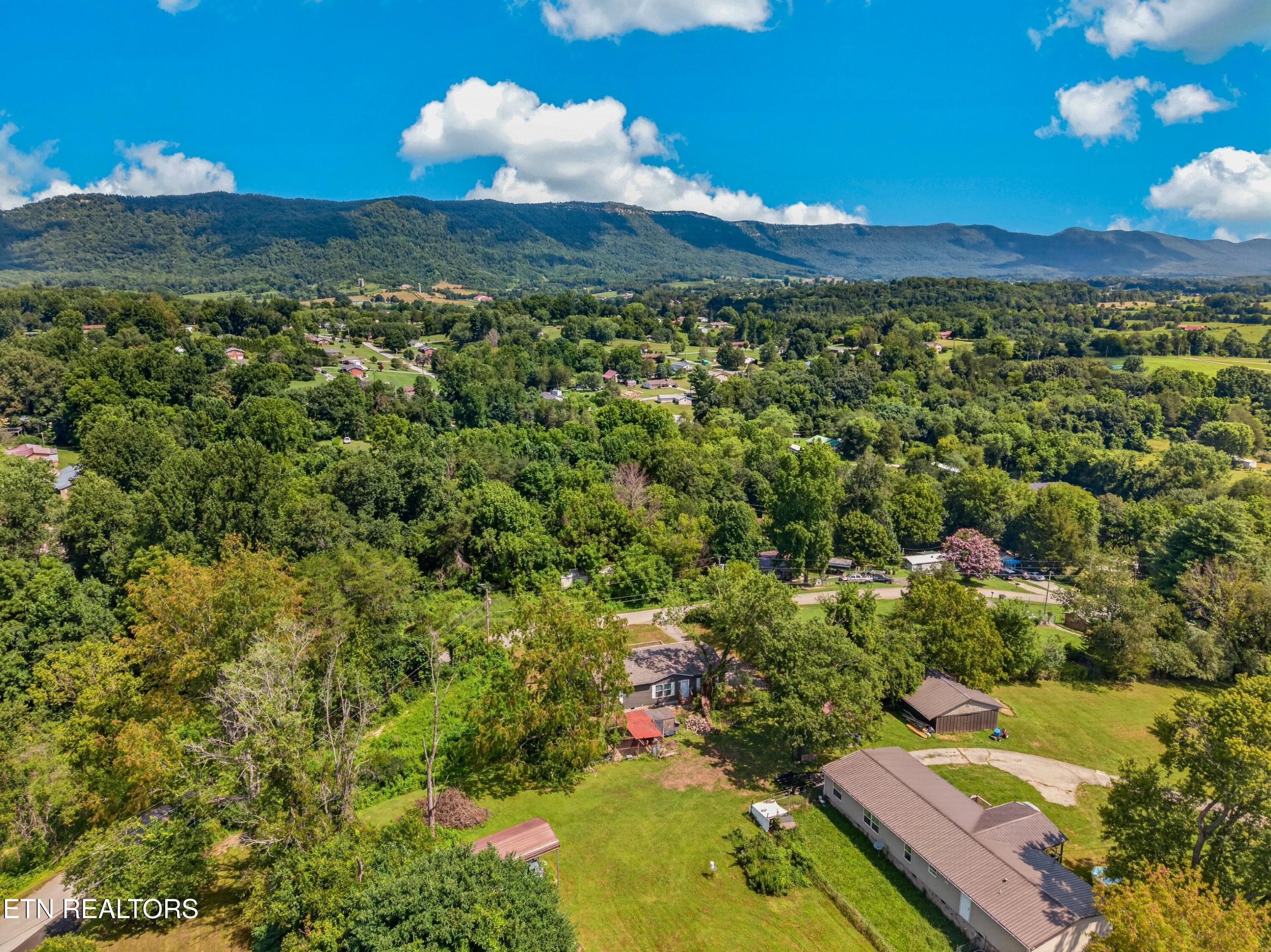 029-135GambleLane-LaFollette-TN-37766-SM - 135 Gamble Lane, LaFollette, TN 37766