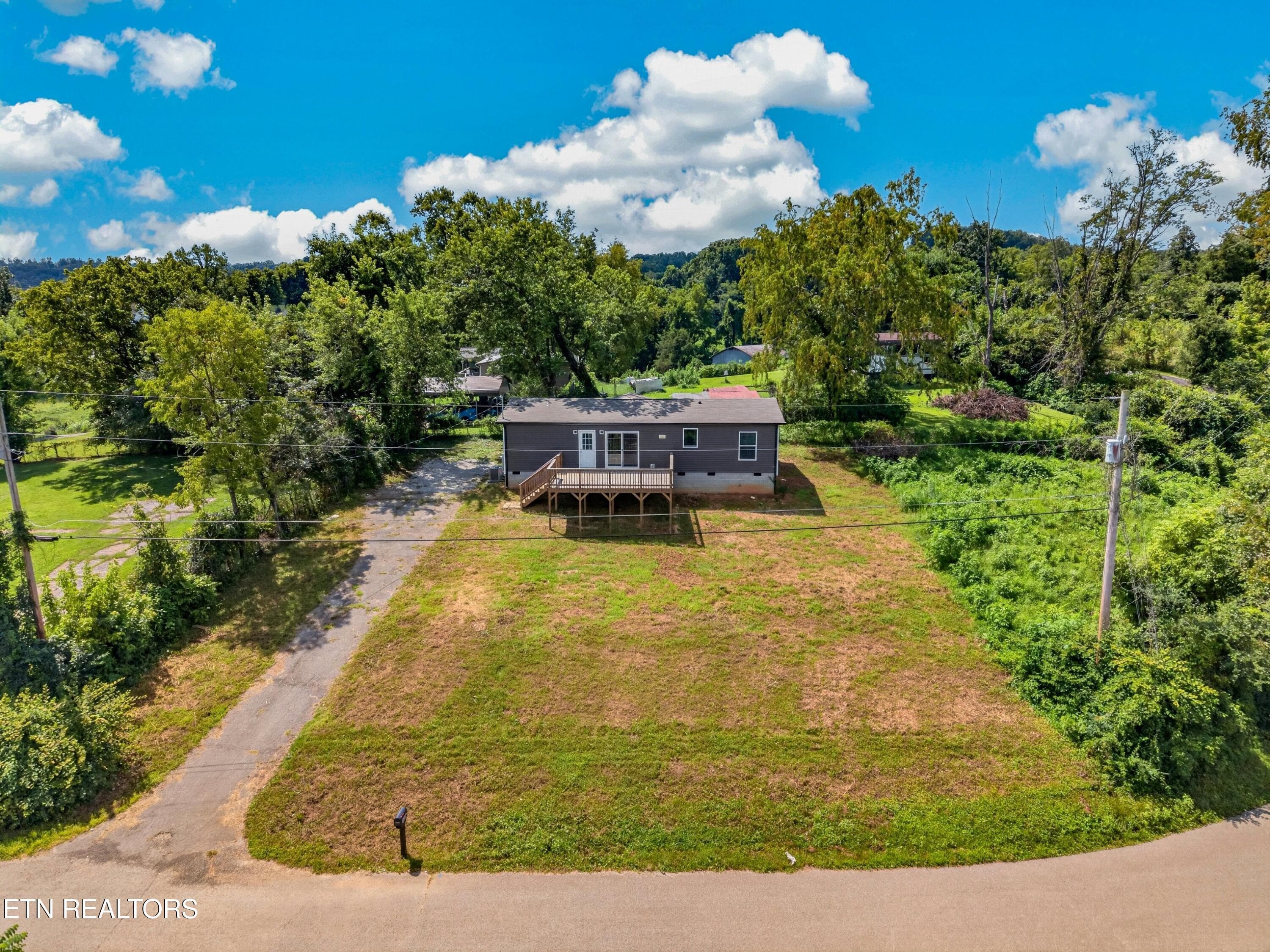 030-135GambleLane-LaFollette-TN-37766-SM - 135 Gamble Lane, LaFollette, TN 37766