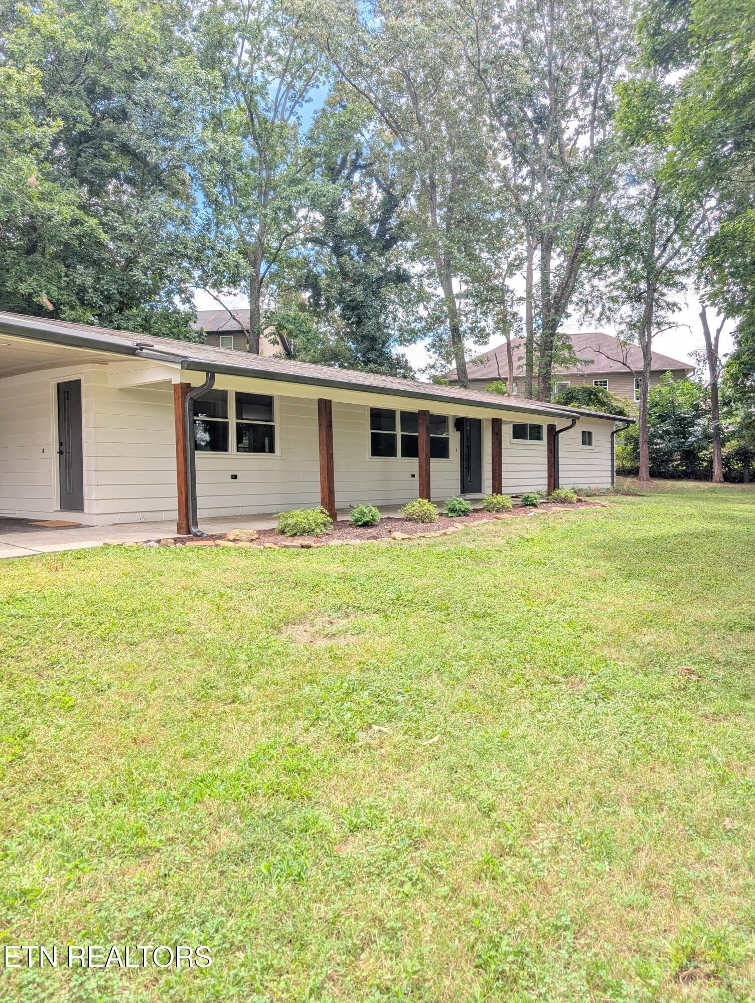 1700 Lockwood Drive, Knoxville, TN 37918