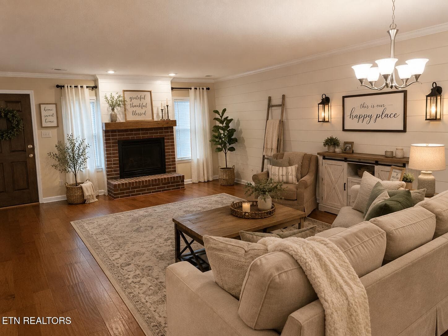 ChatGPT - 805 Cedar Lane A4, Knoxville, TN 37912, Knoxville