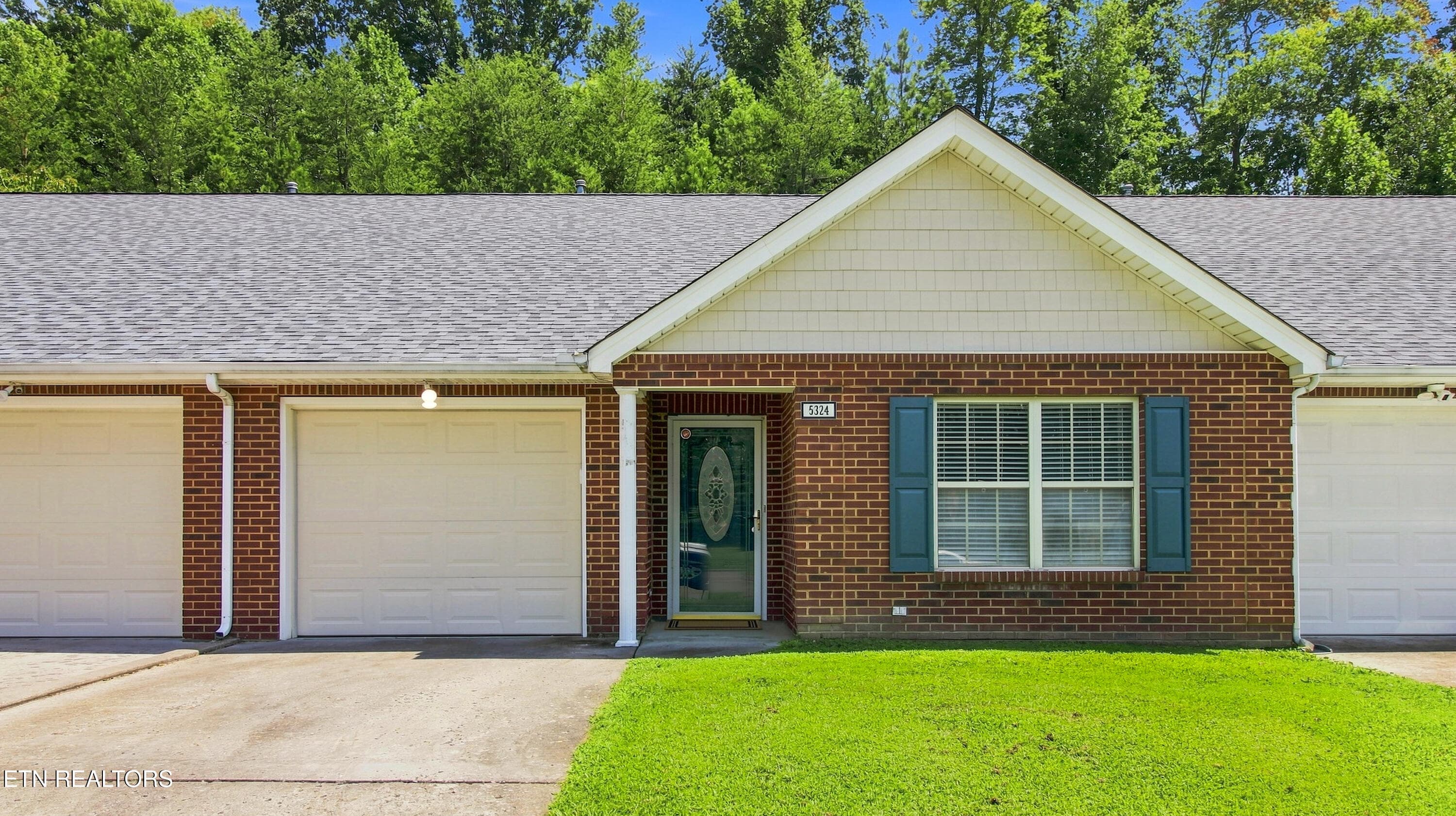 5324 Avery Woods Lane, Knoxville, TN 37921