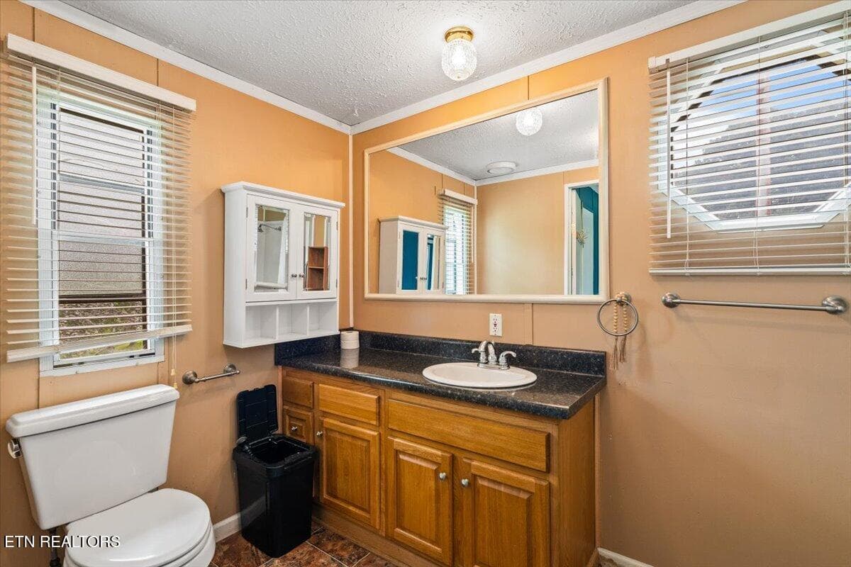 24-166 Andrew Ln - 166 Andrew Lane, Jacksboro, TN 37757