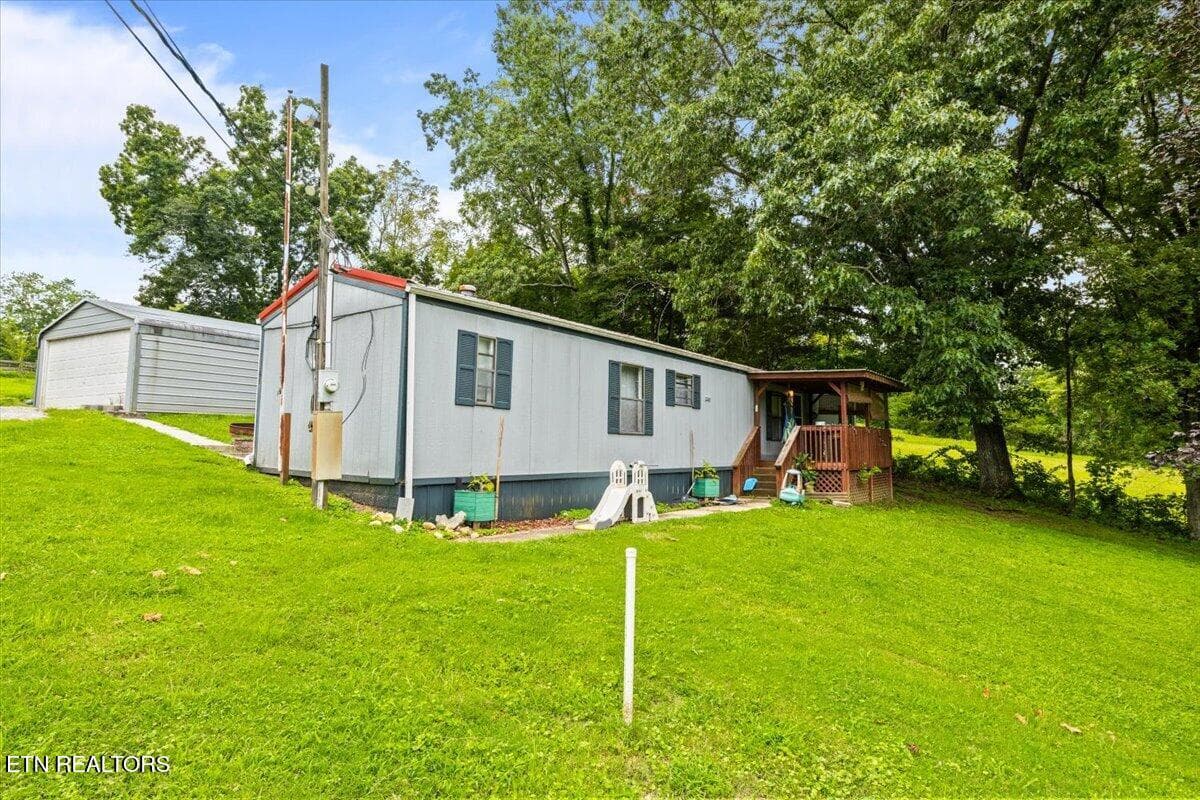 02-166 Andrew Ln - 166 Andrew Lane, Jacksboro, TN 37757