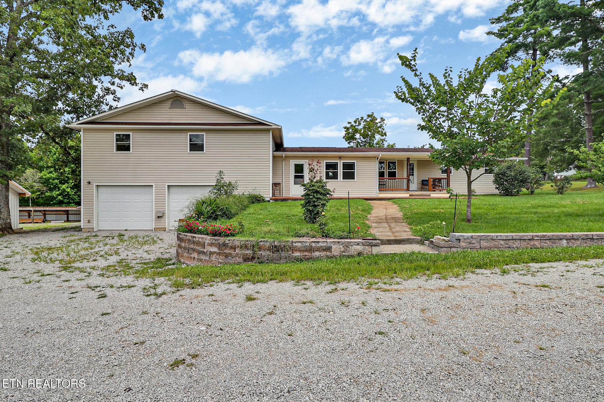 n44a9212-n44a9216 - 1951 Hall Rd, Clarkrange, TN 38553