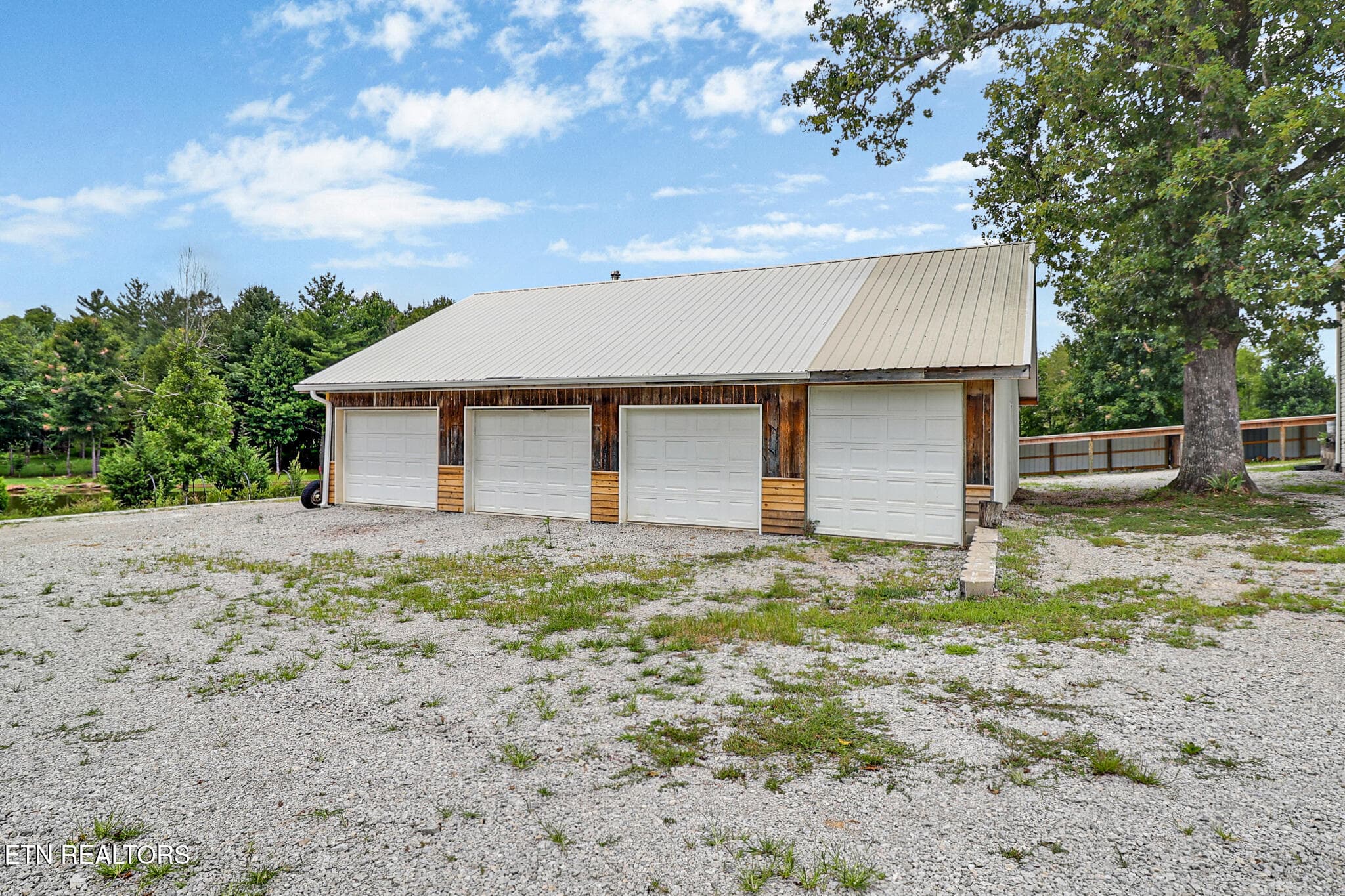 n44a9232-n44a9236 - 1951 Hall Rd, Clarkrange, TN 38553