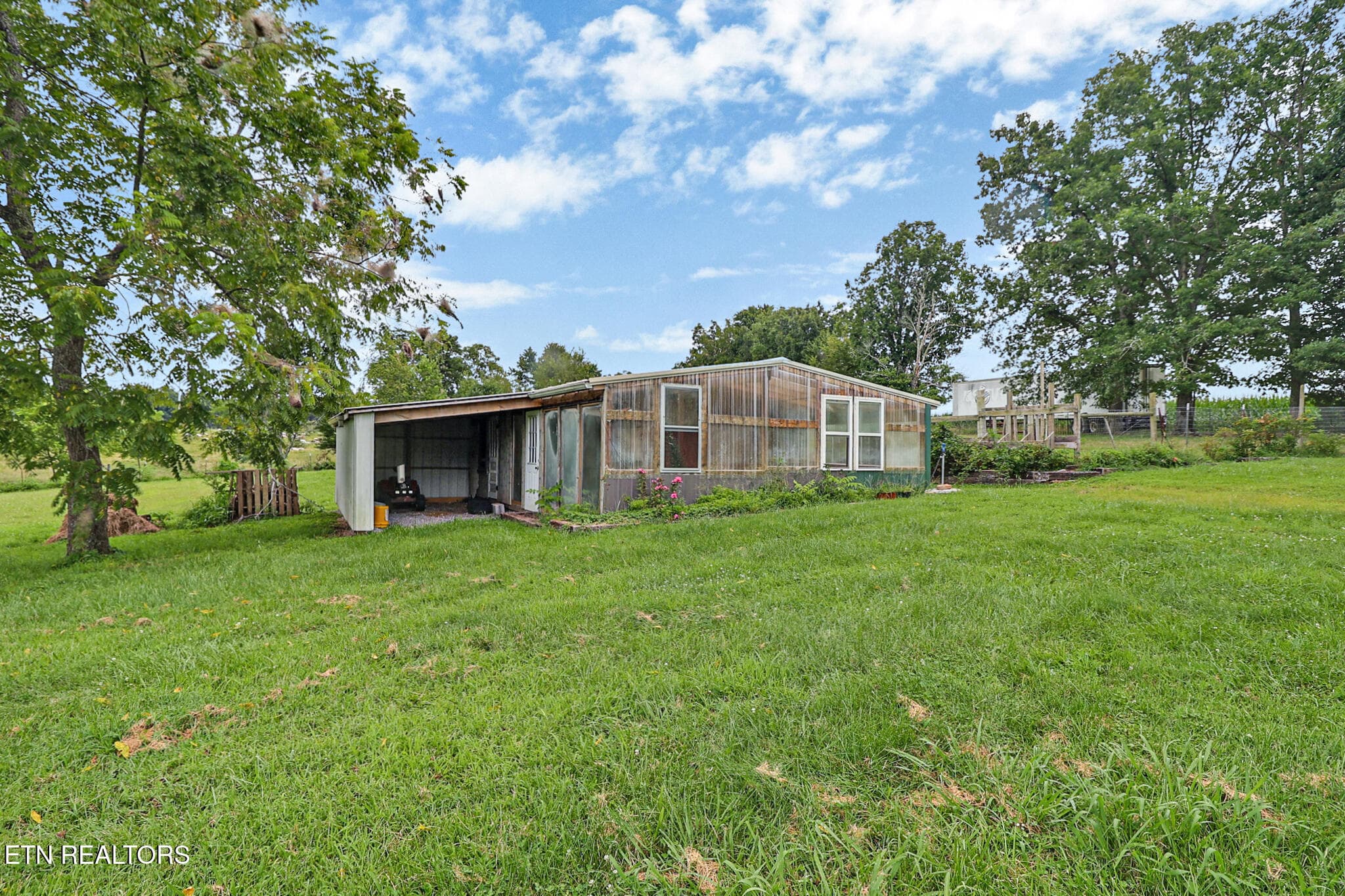 n44a9267-n44a9271 - 1951 Hall Rd, Clarkrange, TN 38553