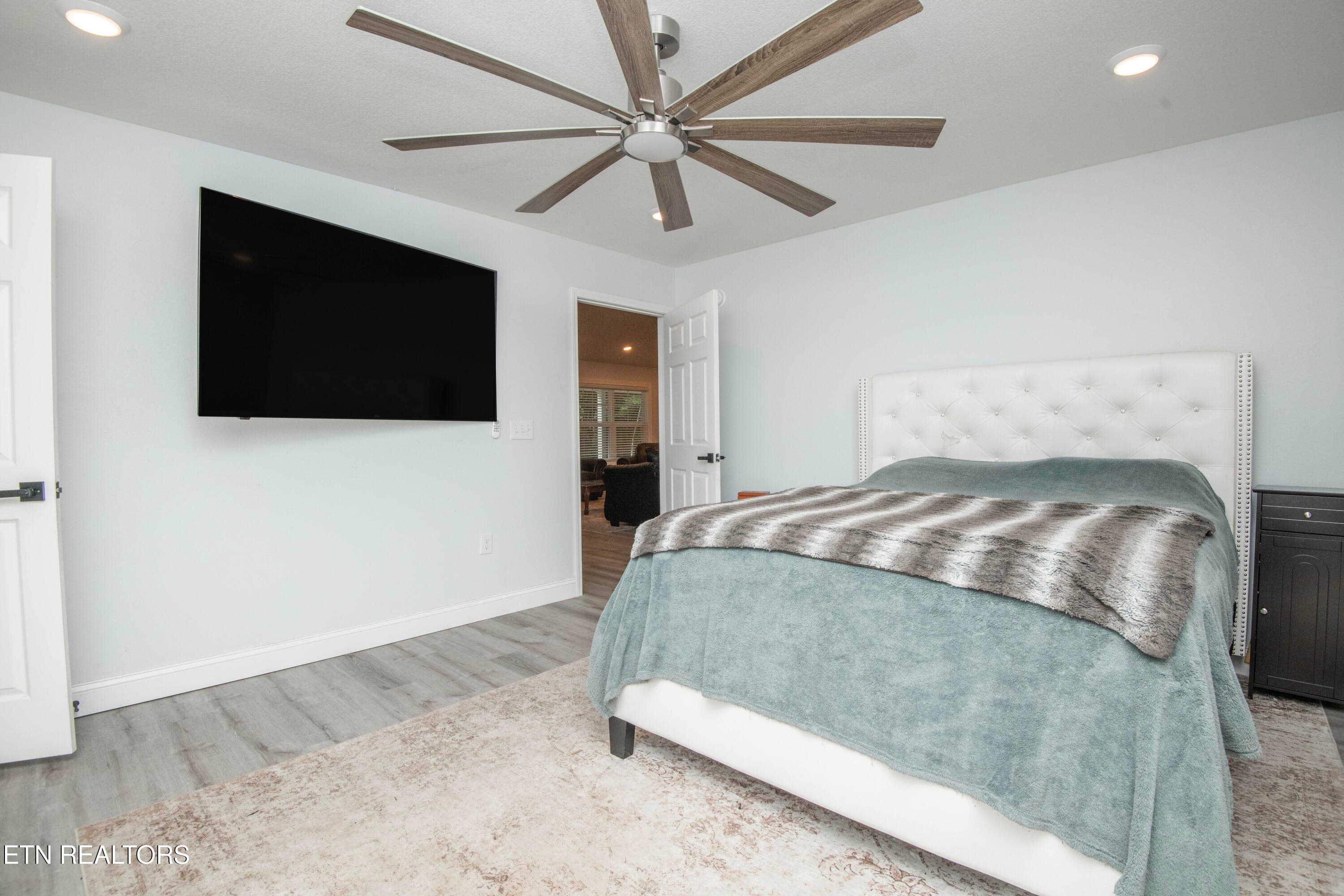 master bed 1 - 359 Youngs Ford Rd, Jamestown, TN 38556