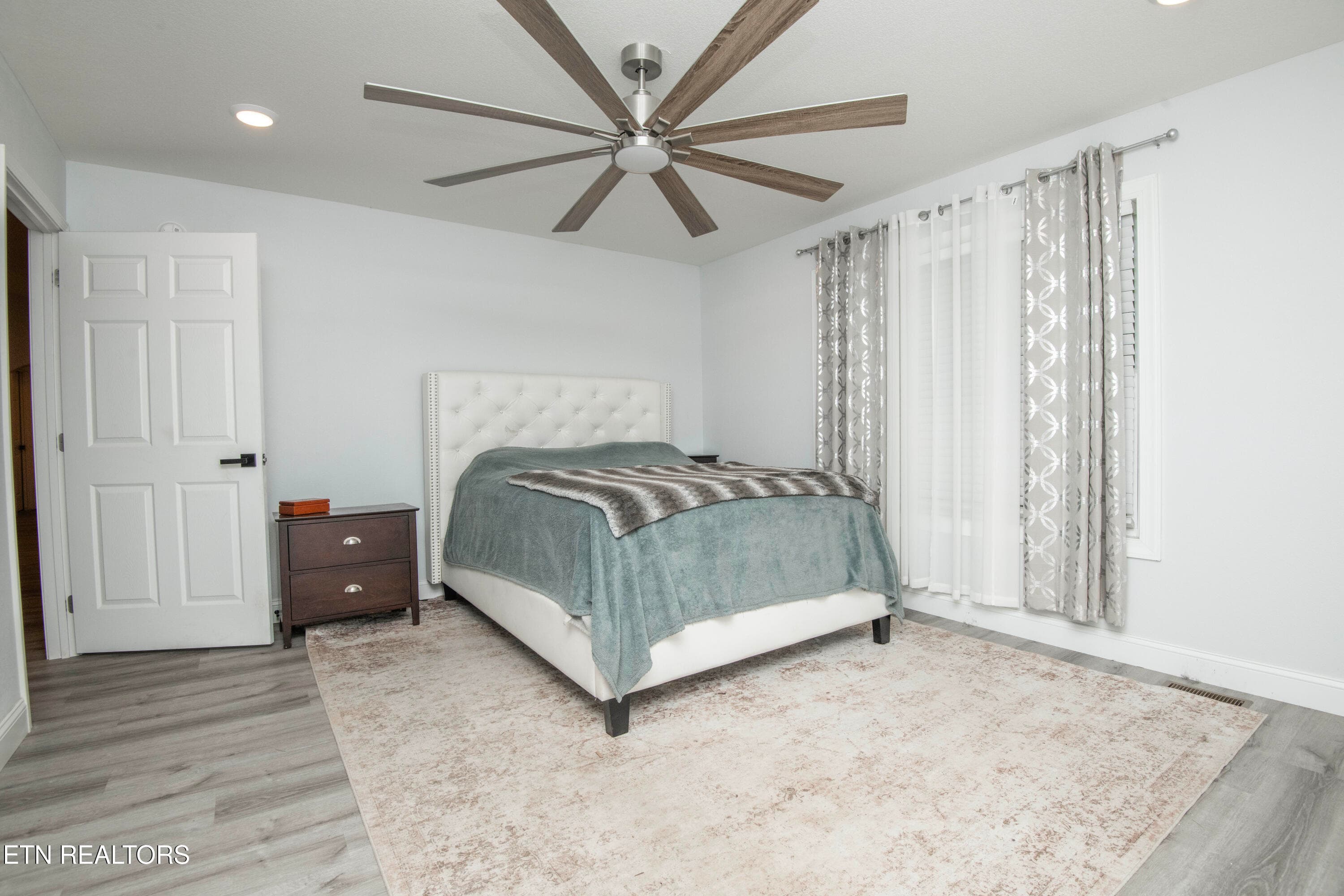 master bed 2 - 359 Youngs Ford Rd, Jamestown, TN 38556