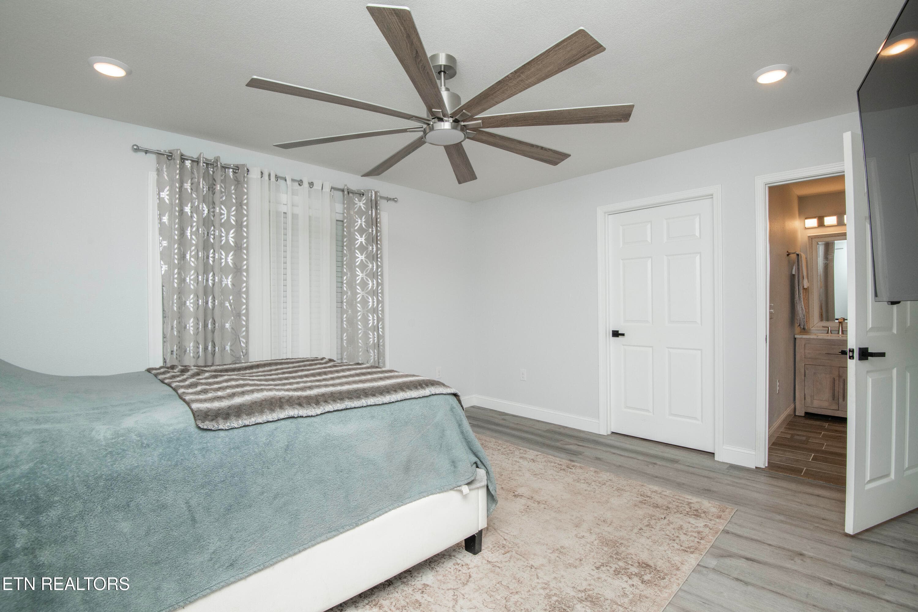 master bed 3 - 359 Youngs Ford Rd, Jamestown, TN 38556