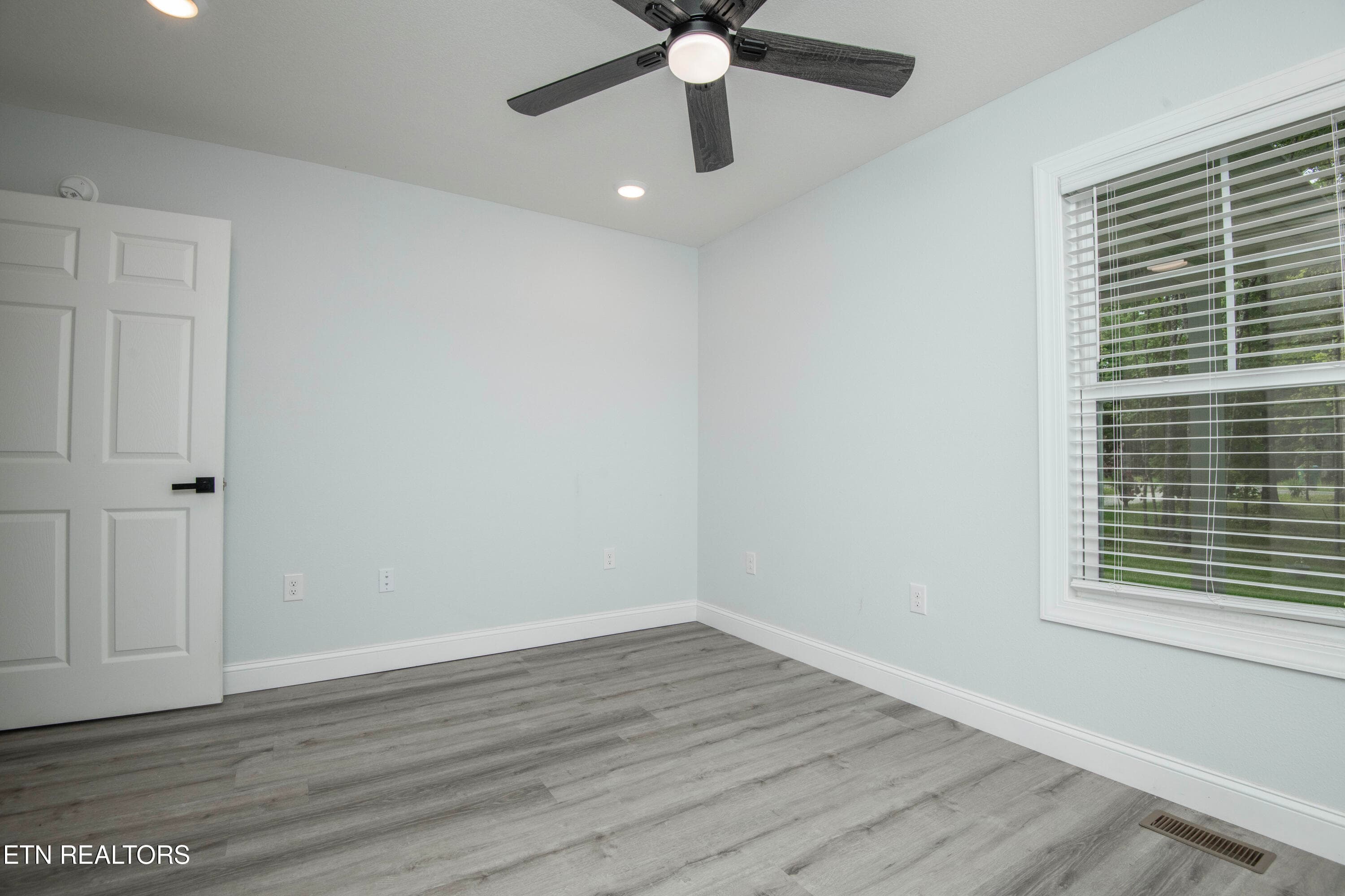 third bed - 359 Youngs Ford Rd, Jamestown, TN 38556
