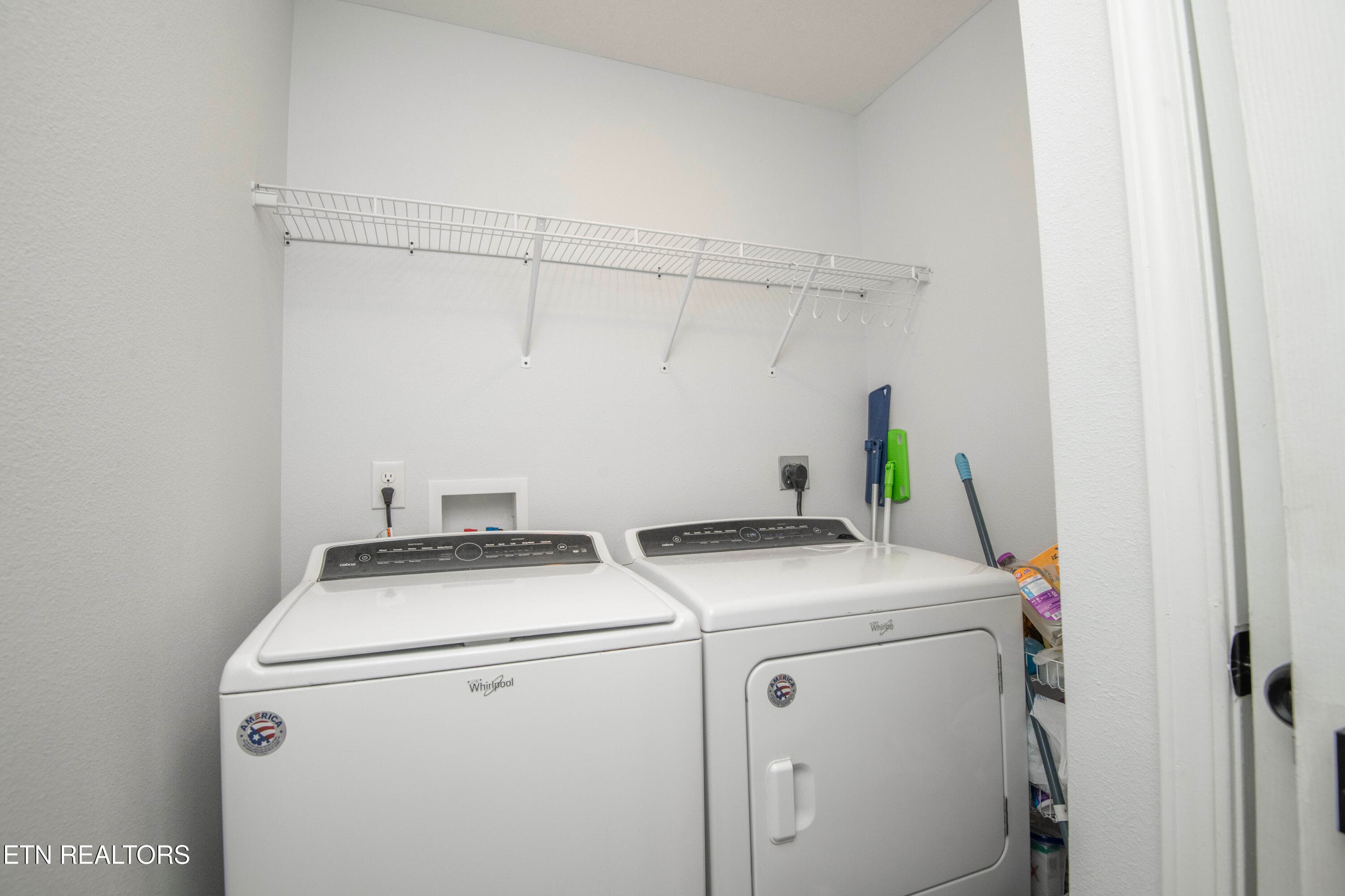 laundry - 359 Youngs Ford Rd, Jamestown, TN 38556