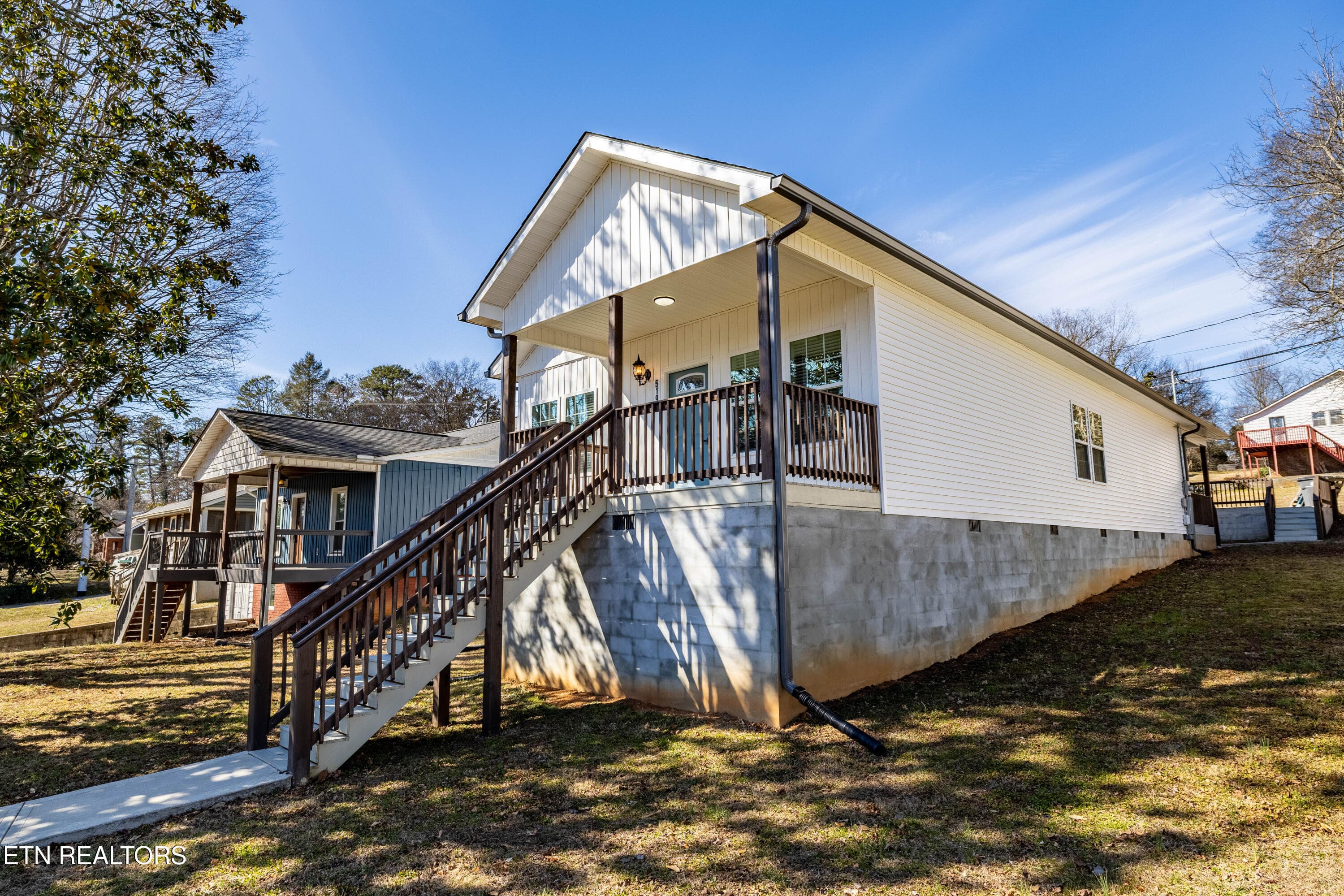 619MidlakeDrNE-34 - 619 NE Midlake Drive, Knoxville, TN 37918, Knoxville