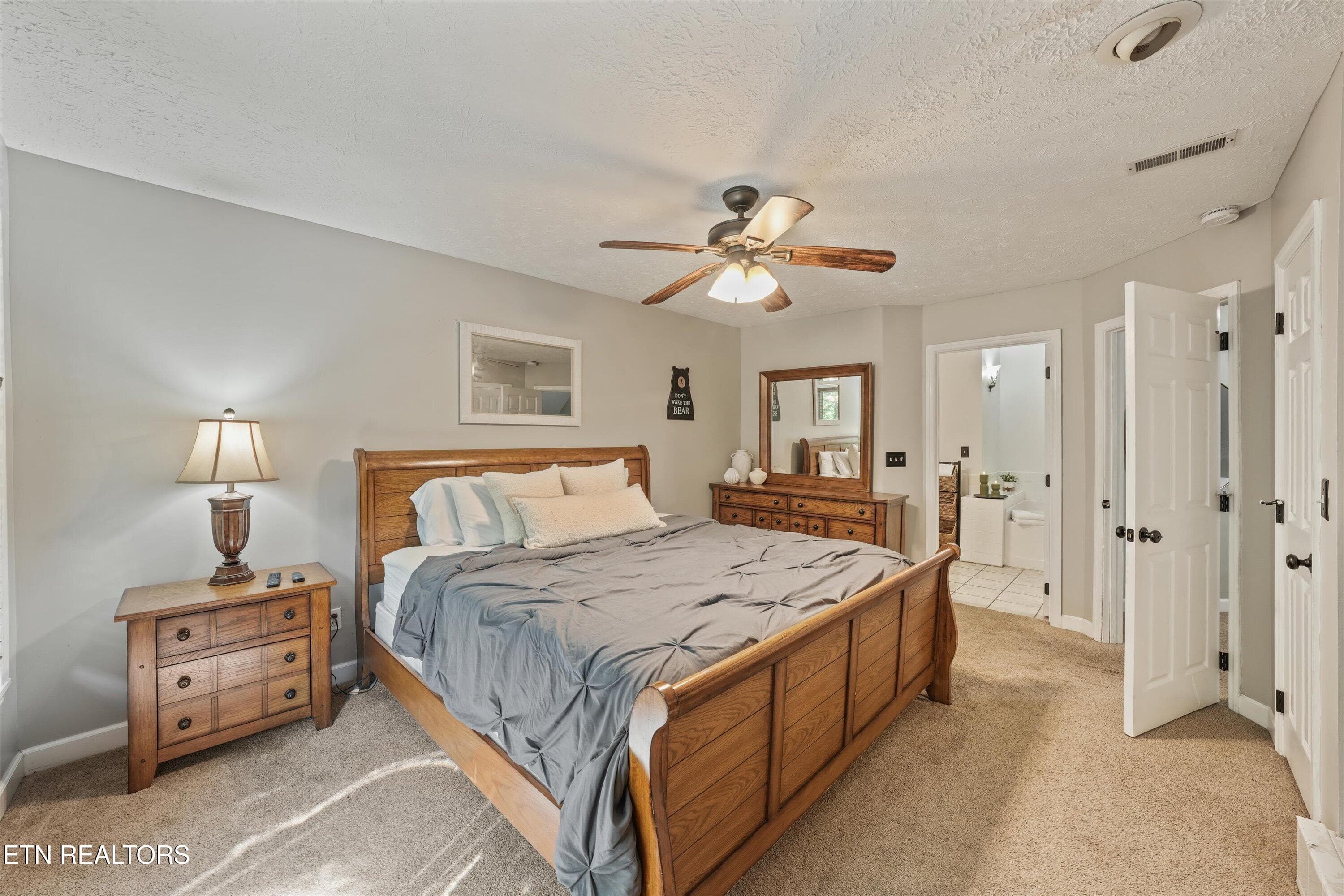 37-1110 Ski Mountain Rd57 - 1110 Ski Mtn Rd, Gatlinburg, TN 37738, Gatlinburg