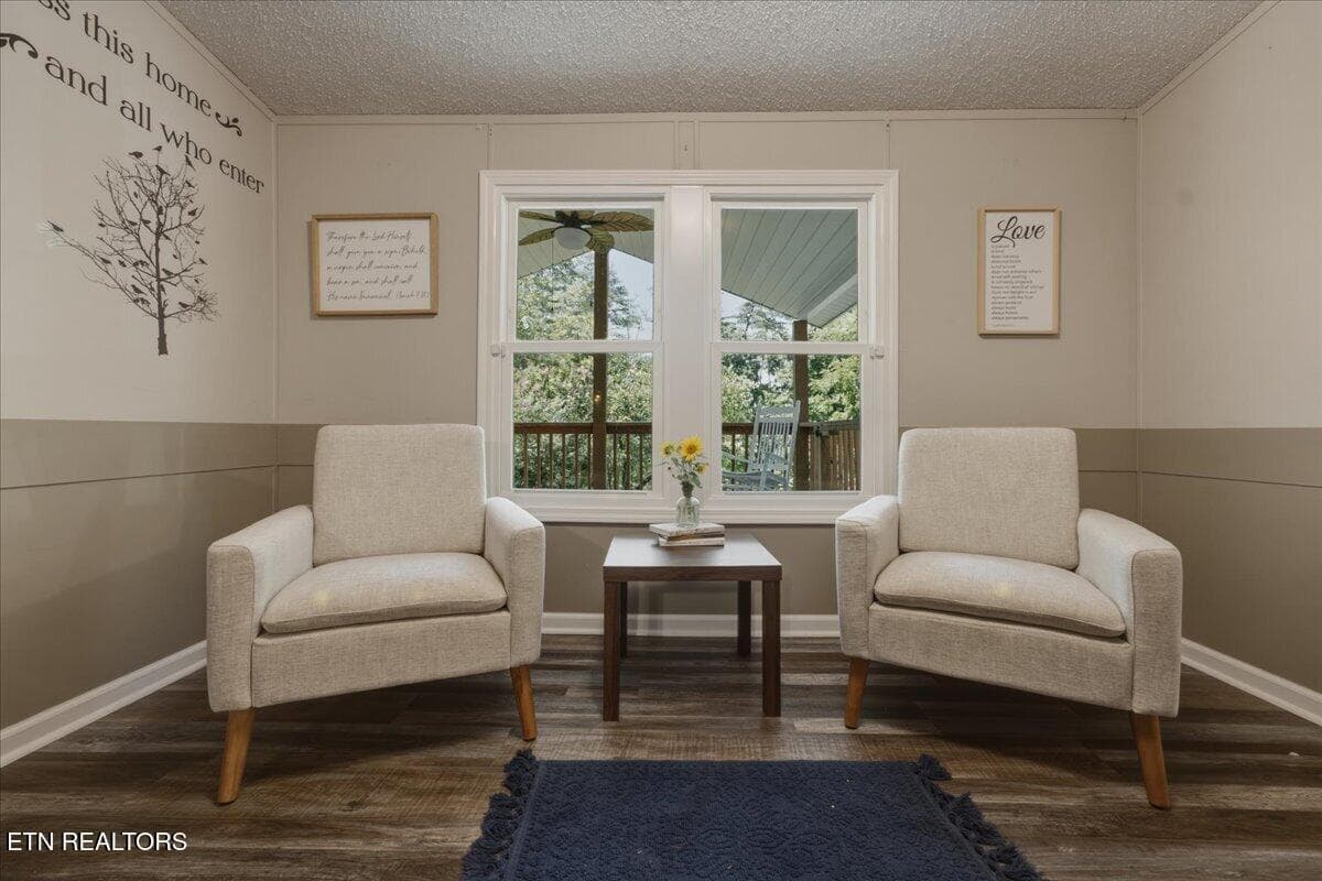 10-Sitting Area - 1814 Big Gully Rd, Maryville, TN 37801