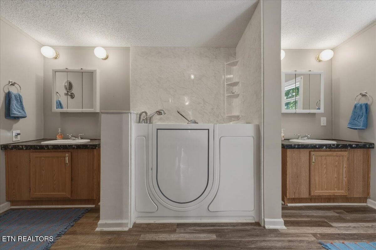 23-Primary Bath - 1814 Big Gully Rd, Maryville, TN 37801