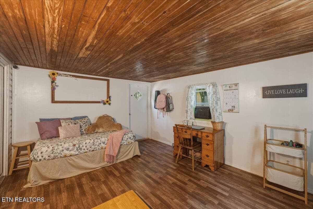 28-Office - 1814 Big Gully Rd, Maryville, TN 37801