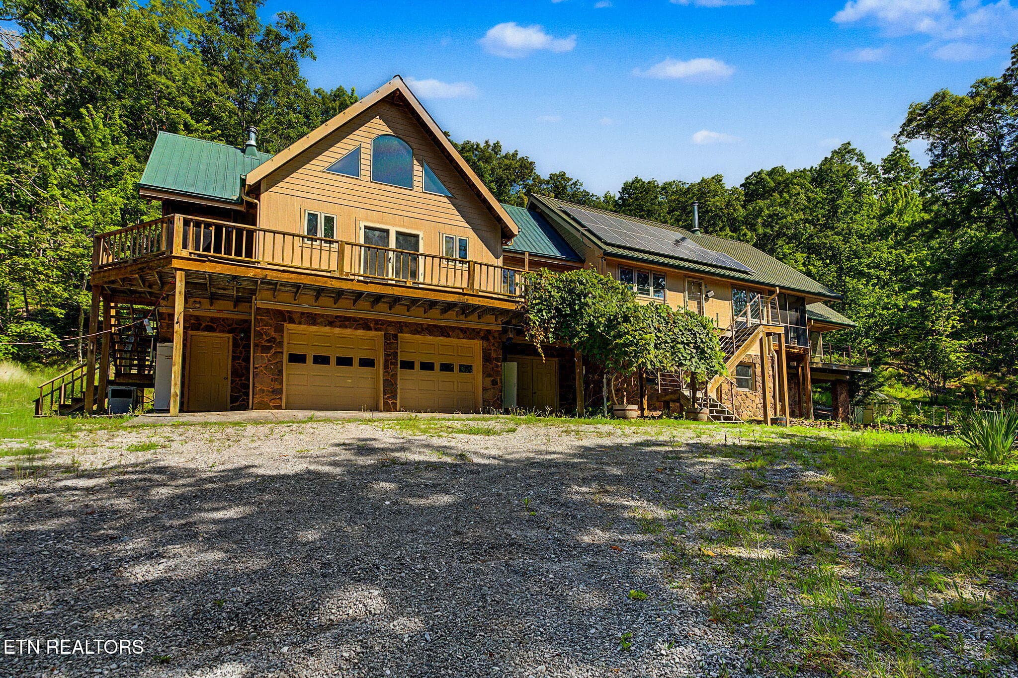 1231 Vardy Blackwater Rd, Sneedville, TN 37869