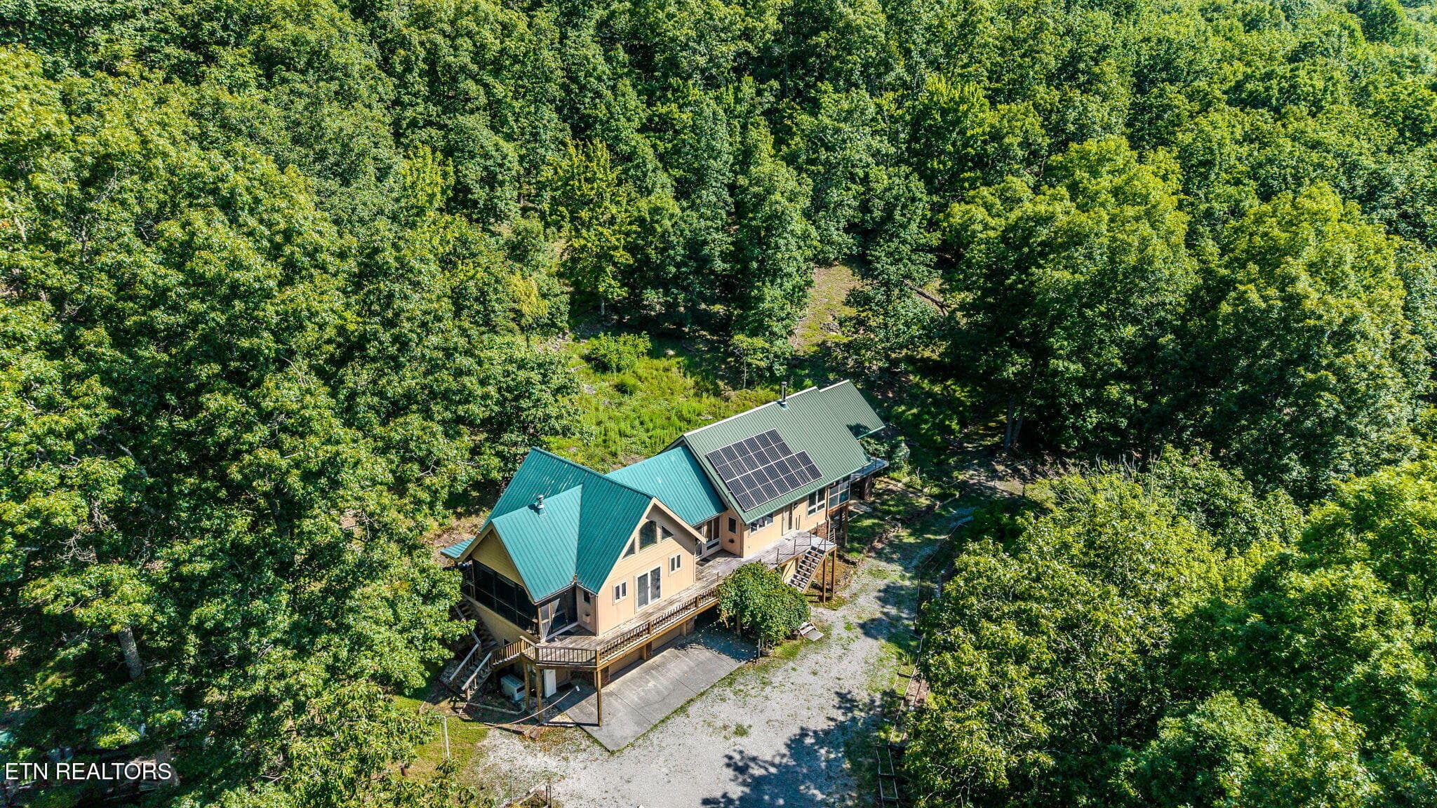 17-web-or-mls-1231-vardy-blackwater-rd - 1231 Vardy Blackwater Rd, Sneedville, TN 37869