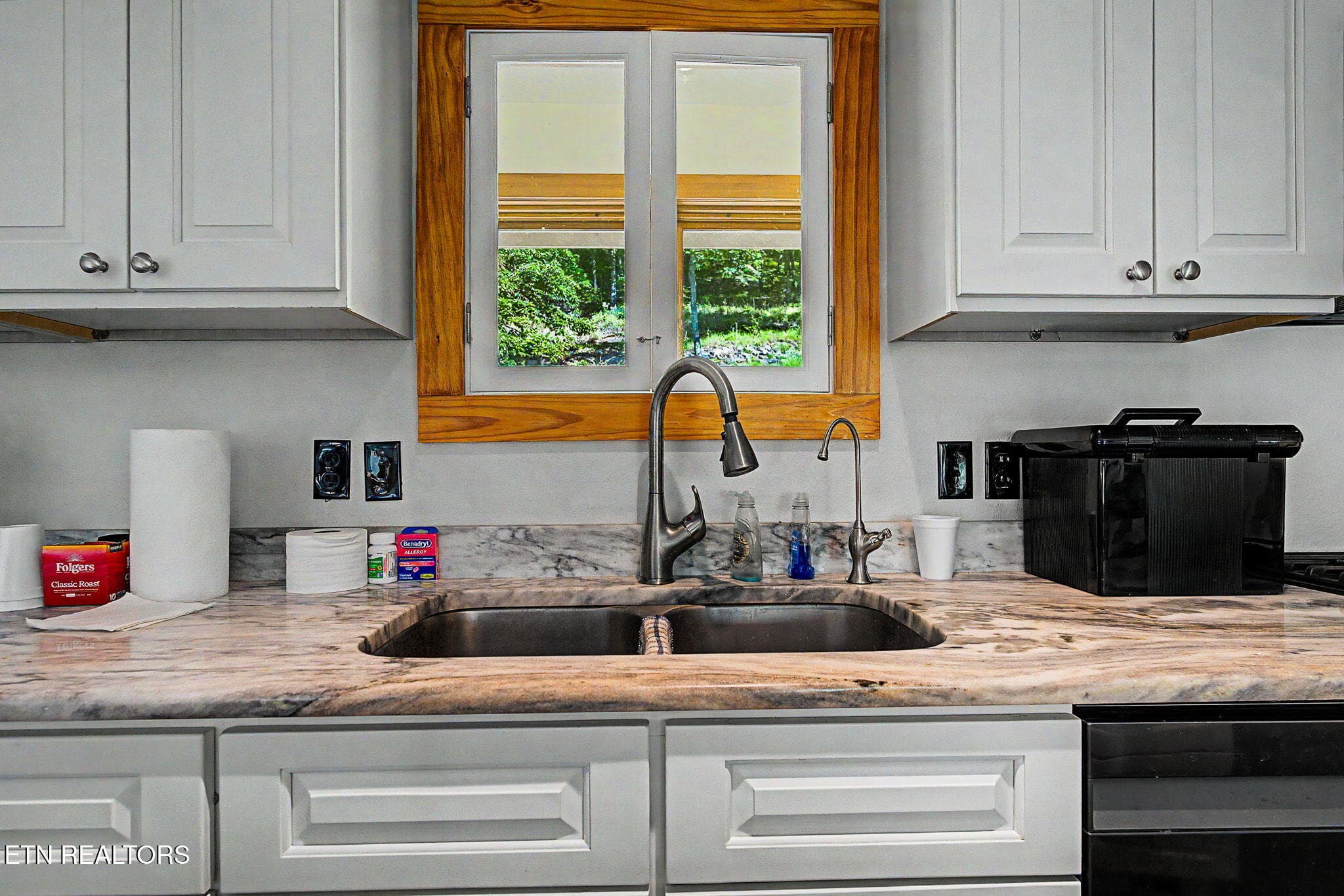 25-web-or-mls-1231-vardy-blackwater-rd - 1231 Vardy Blackwater Rd, Sneedville, TN 37869