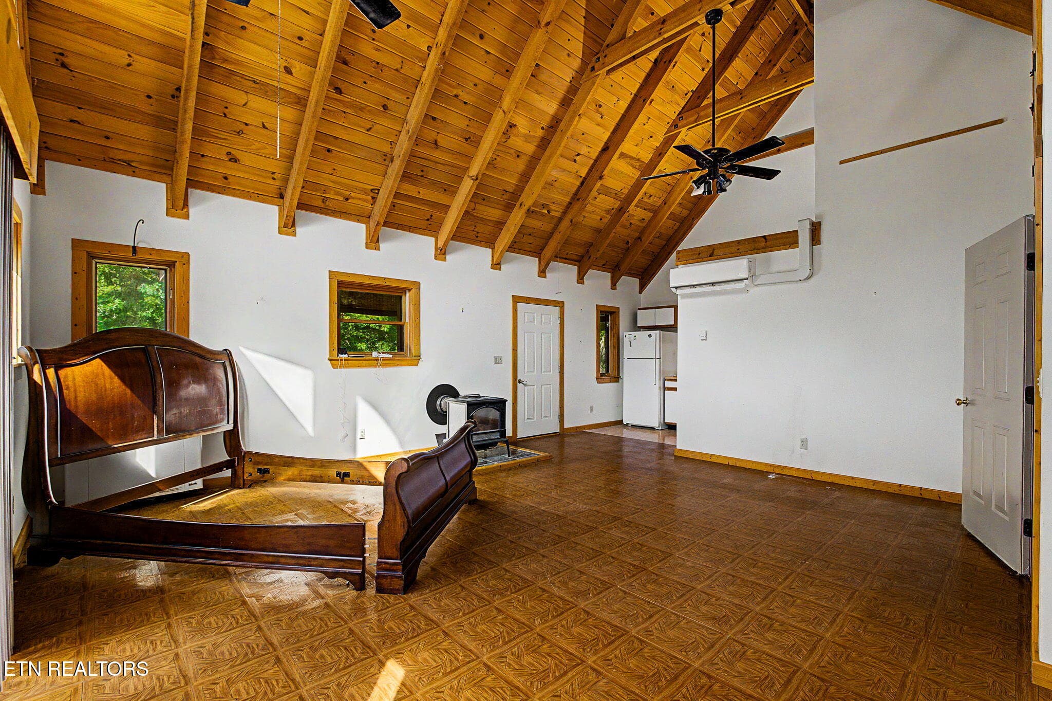 33-web-or-mls-1231-vardy-blackwater-rd - 1231 Vardy Blackwater Rd, Sneedville, TN 37869