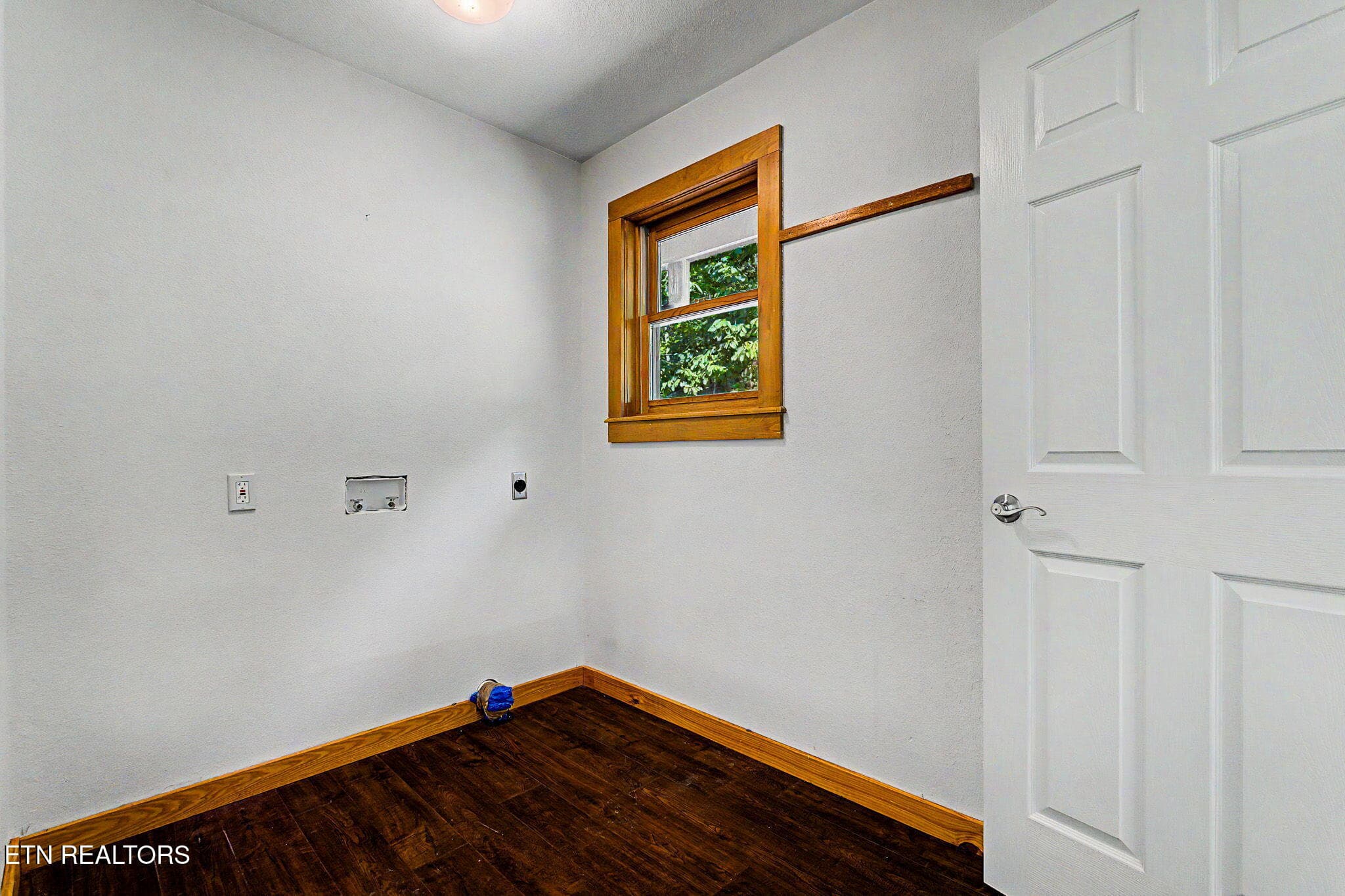 3-web-or-mls-1231-vardy-blackwater-rd - 1231 Vardy Blackwater Rd, Sneedville, TN 37869