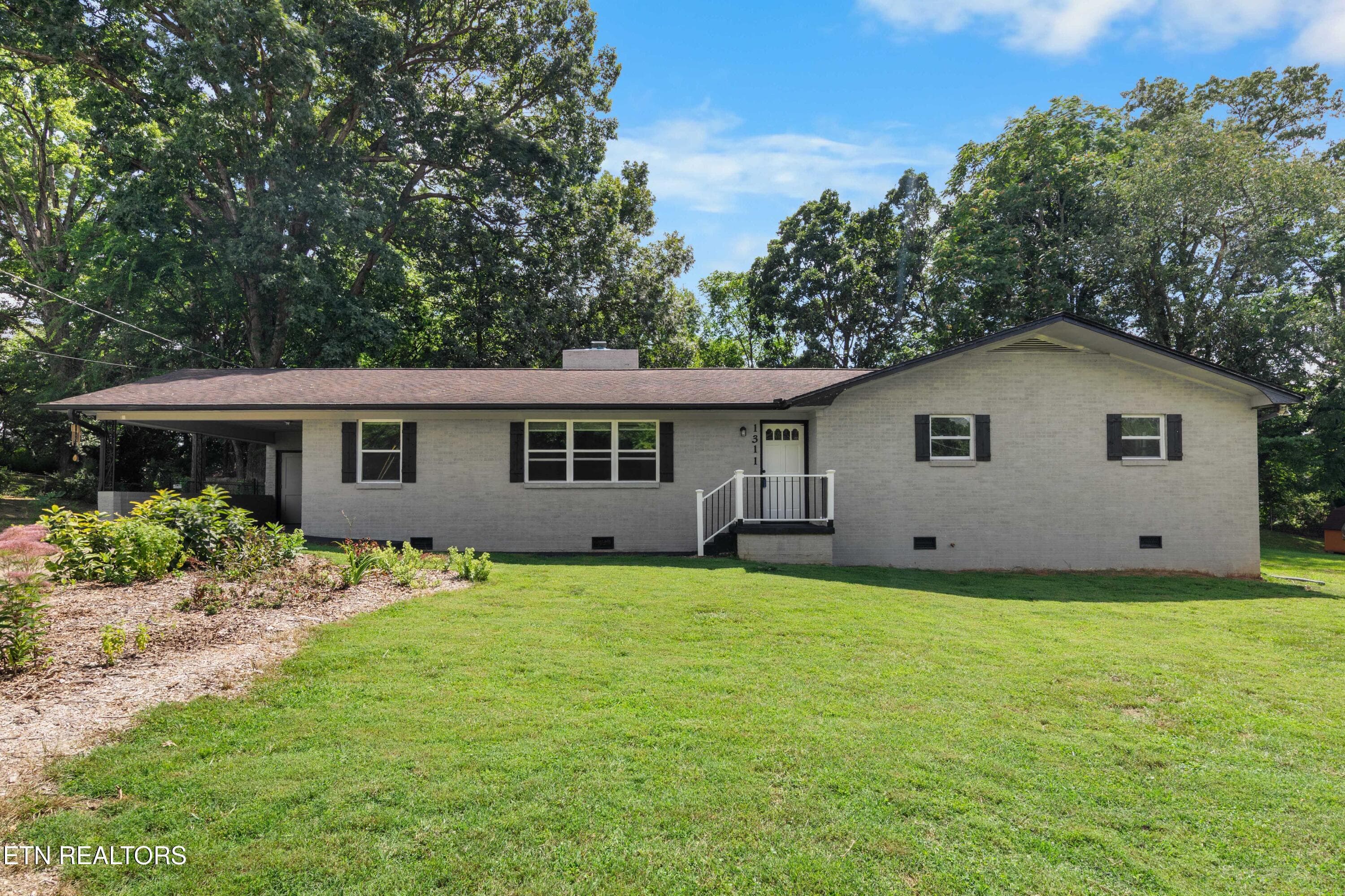 1311 Rosalyn Drive, Knoxville, TN 37914