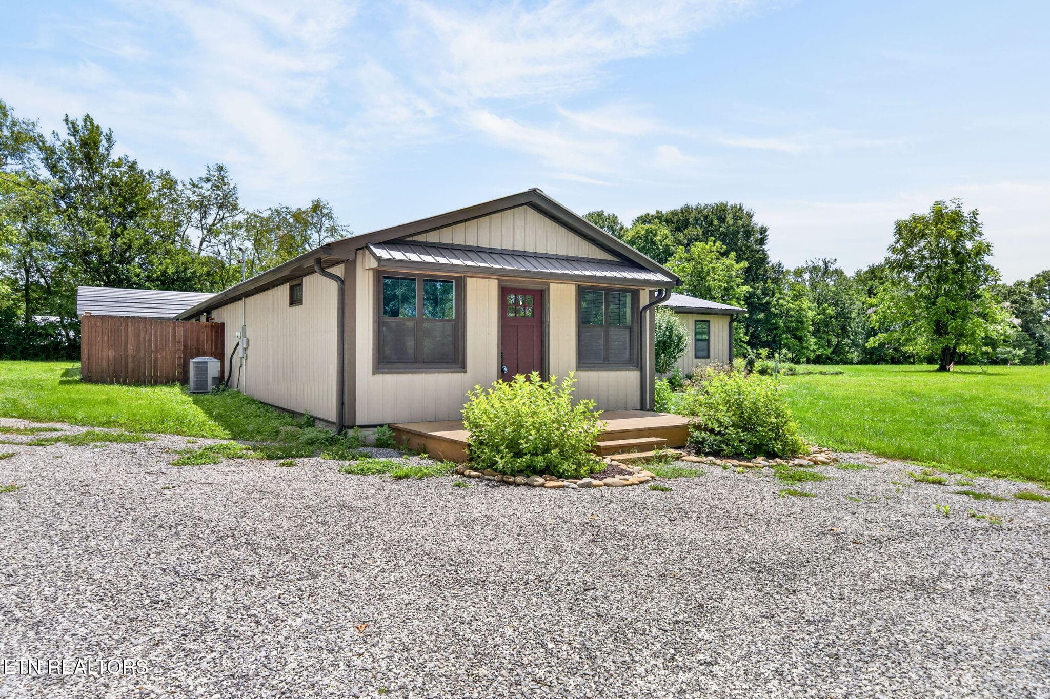 2-web-or-mls-2490 Chestnut Hill_007_TNPC - 2490 Chestnut Hill Rd, Crossville, TN 38571