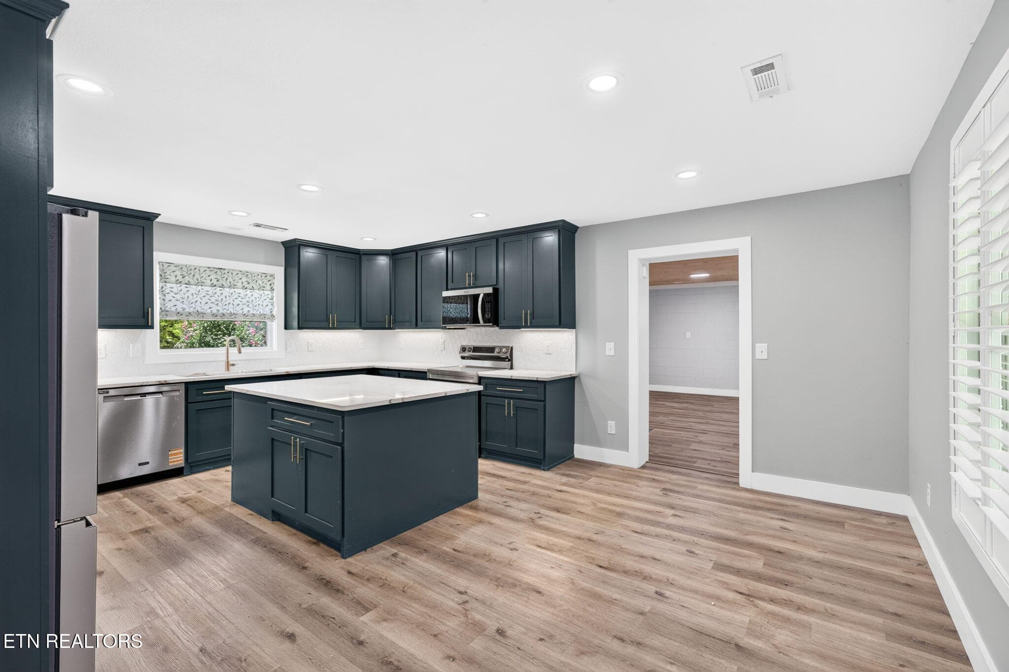 Kitchen - 2490 Chestnut Hill Rd, Crossville, TN 38571