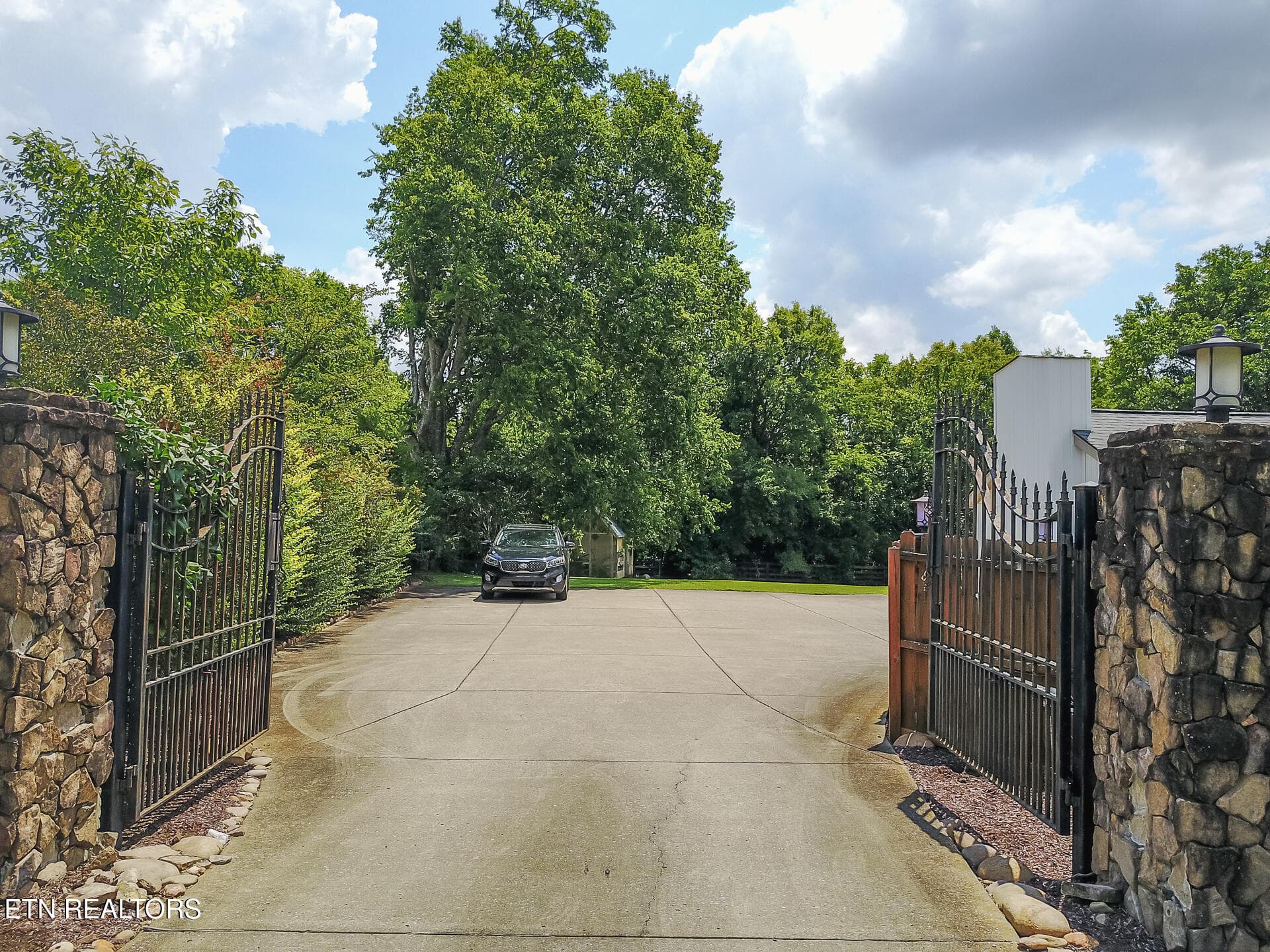 1751 Old Hillsboro Road - 1751 Old Hillsboro Rd, Franklin, TN 37069