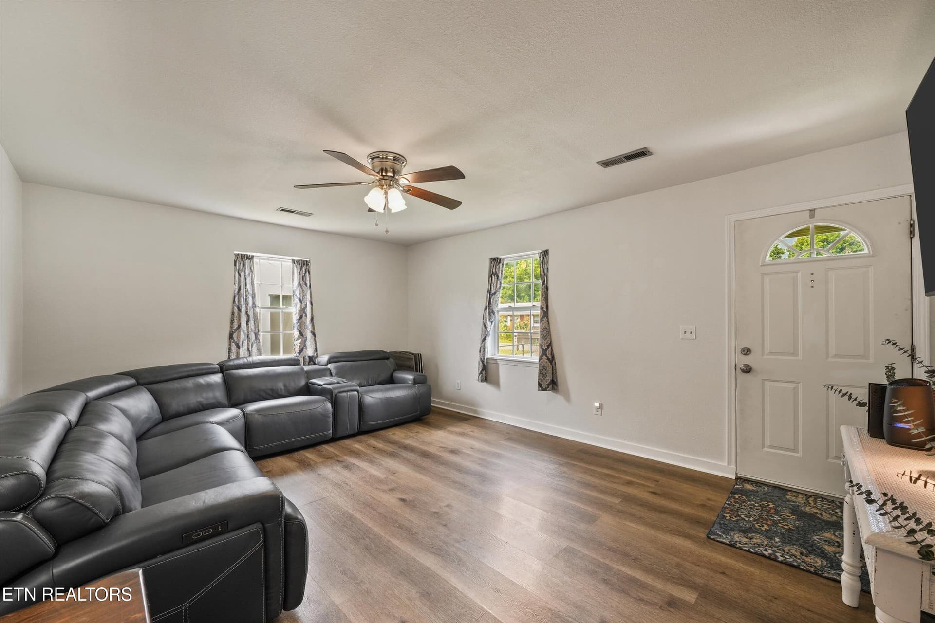 569 Monroe St - 569 Monroe St, Madisonville, TN 37354
